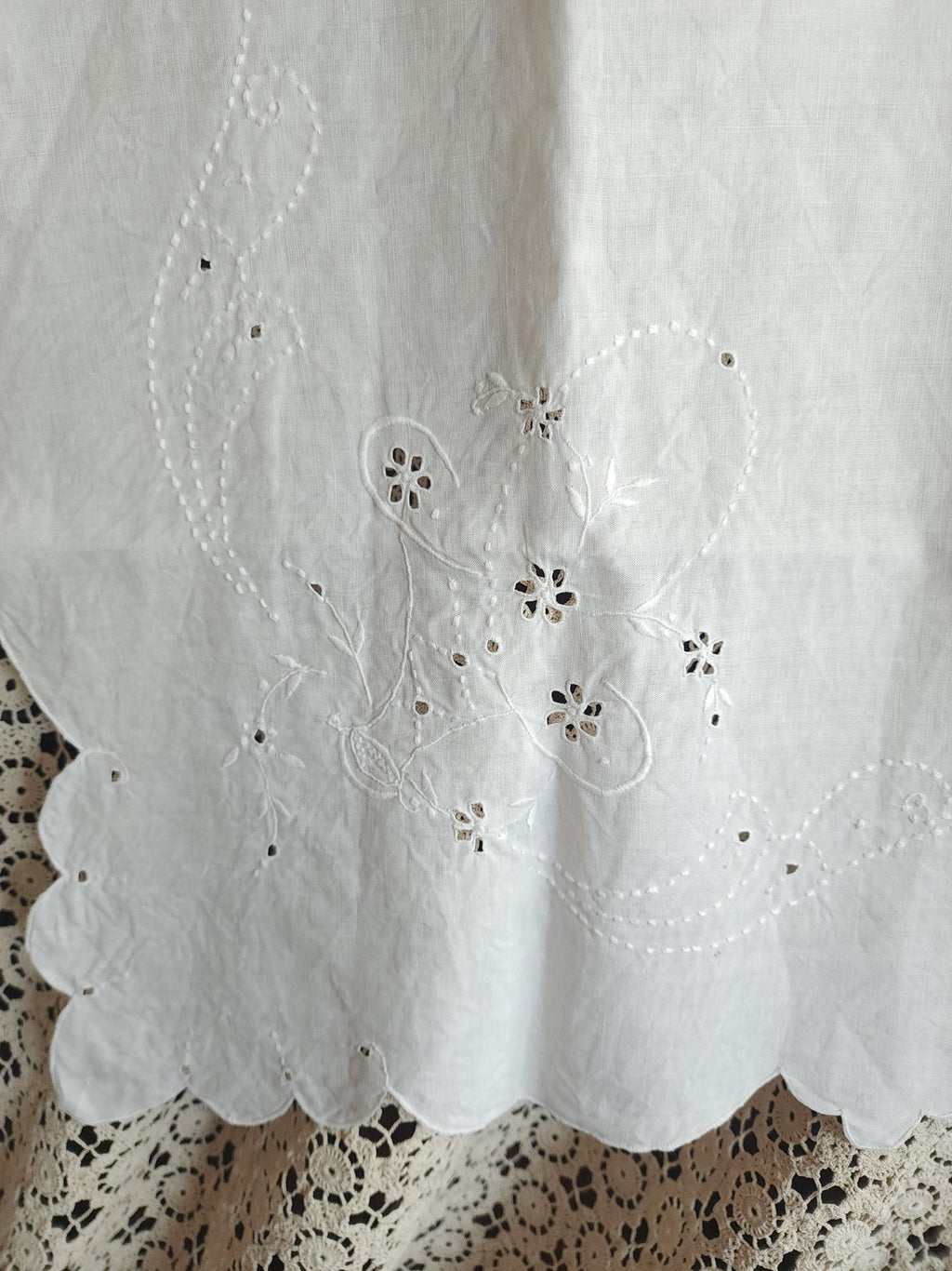 Vintage 1910s Embroidered Linen Tablecloth with Broderie Anglaise