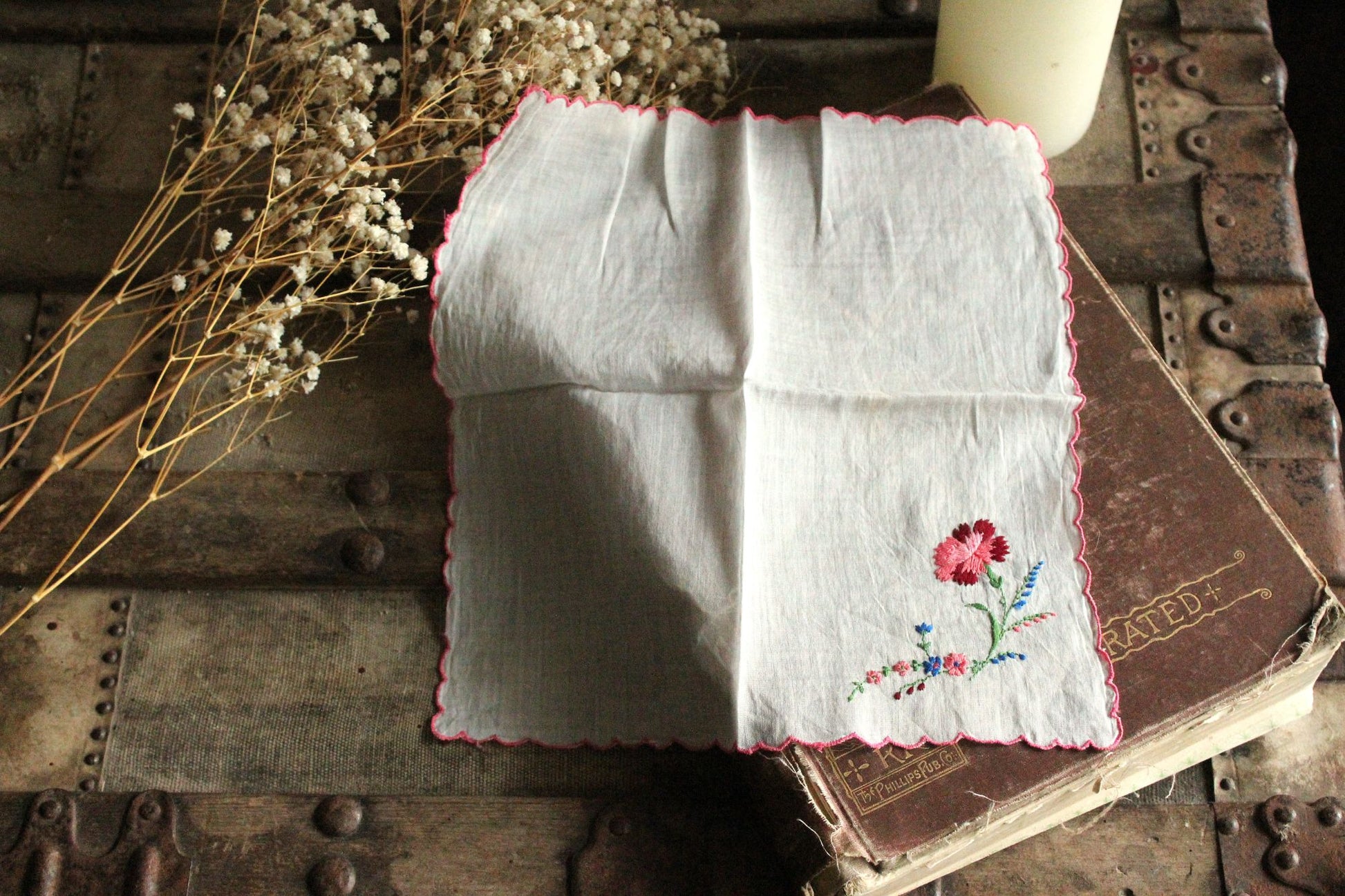 Vintage White Embroidered Flower Cotton Handkerchief