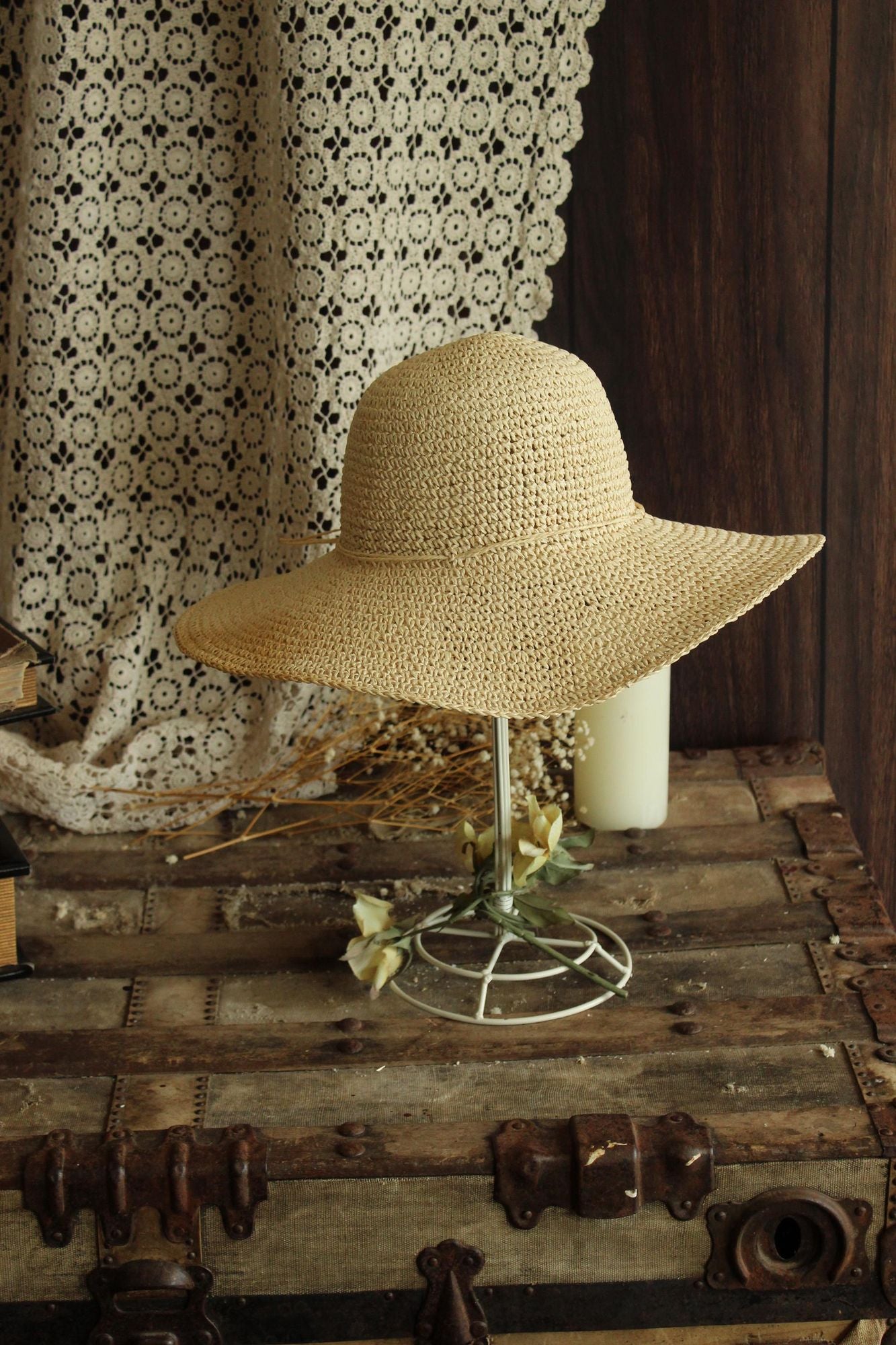 Vintage 2000s Paper Straw Wide Brimmed Sunhat
