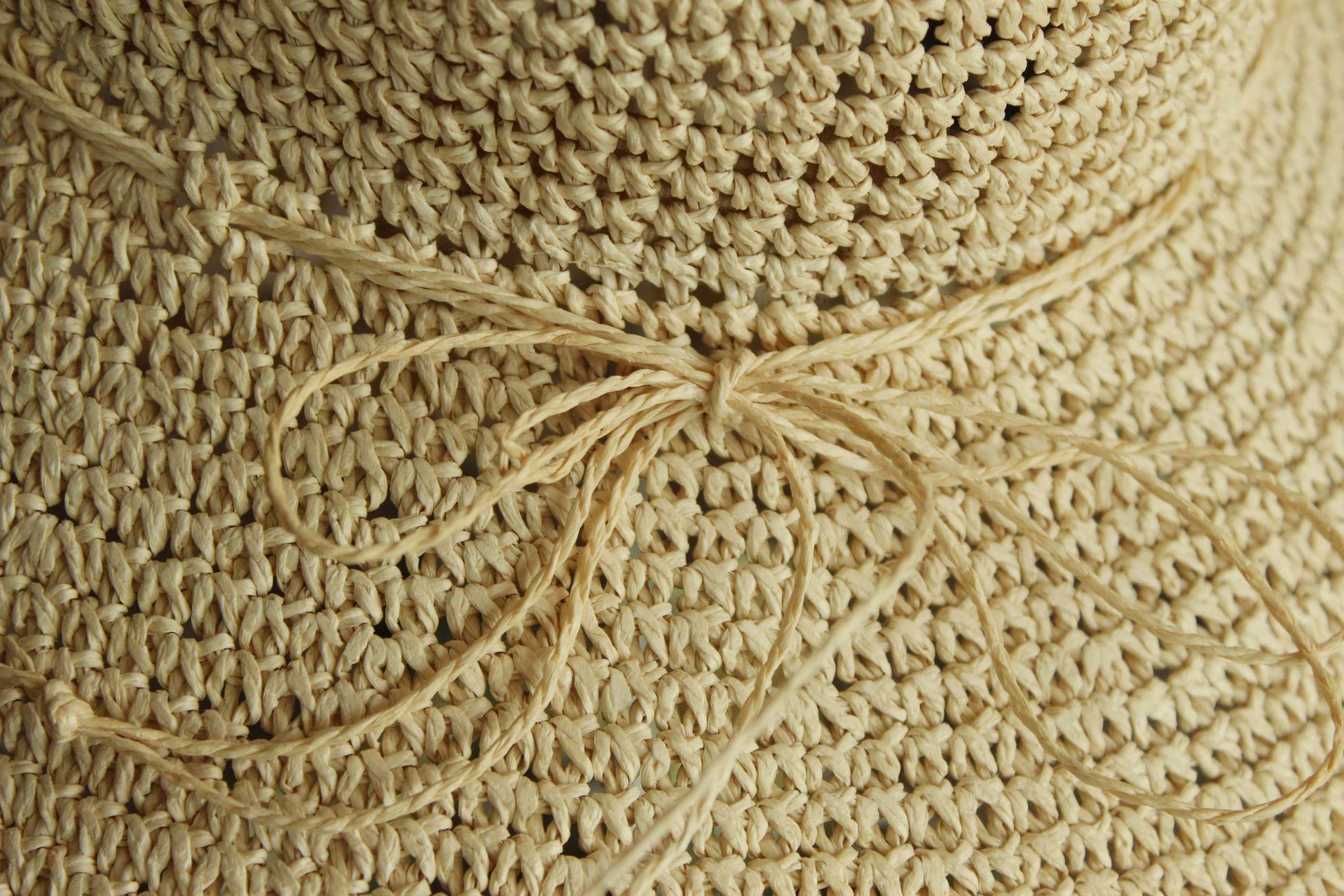 Vintage 2000s Paper Straw Wide Brimmed Sunhat