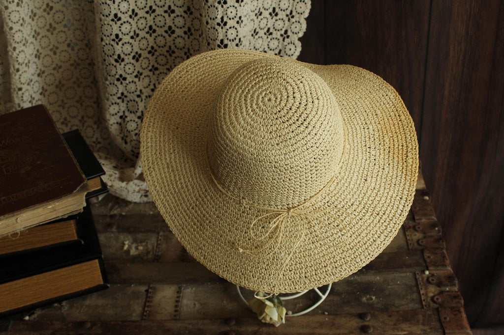 Vintage 2000s Paper Straw Wide Brimmed Sunhat
