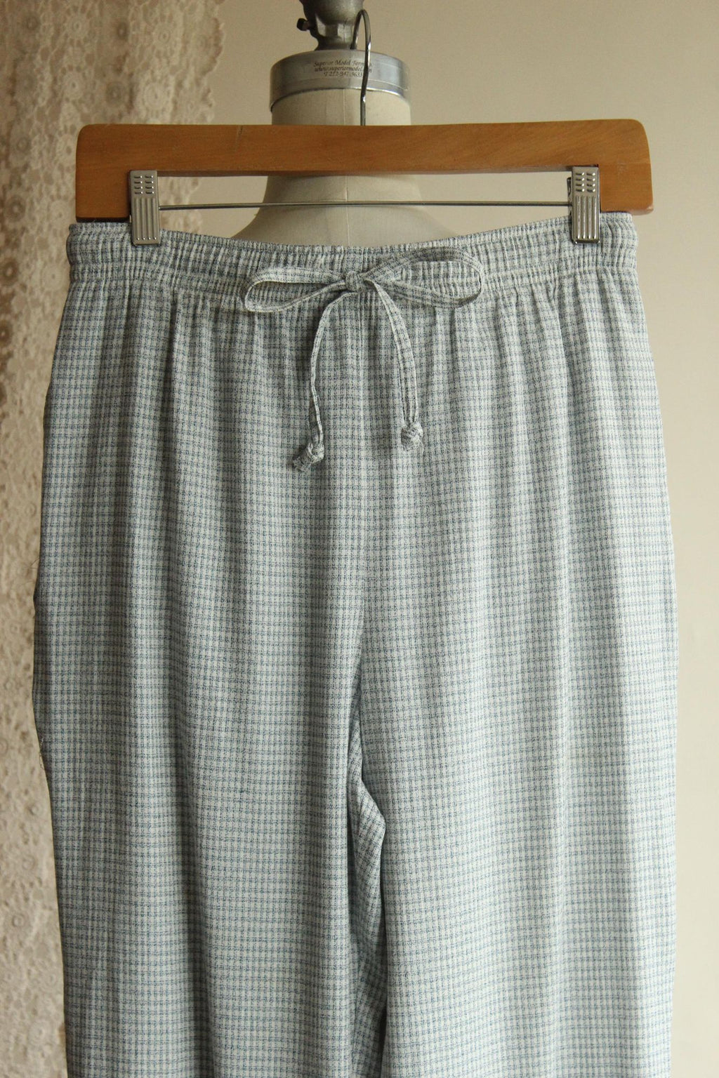 Vintage 1990s Sag Harbor Petites Blue and White Top And Pants Set