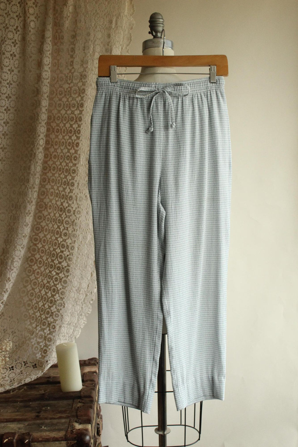 Vintage 1990s Sag Harbor Petites Blue and White Top And Pants Set
