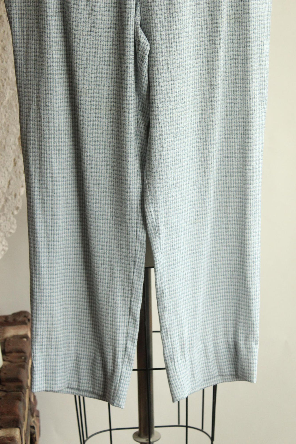 Vintage 1990s Sag Harbor Petites Blue and White Top And Pants Set