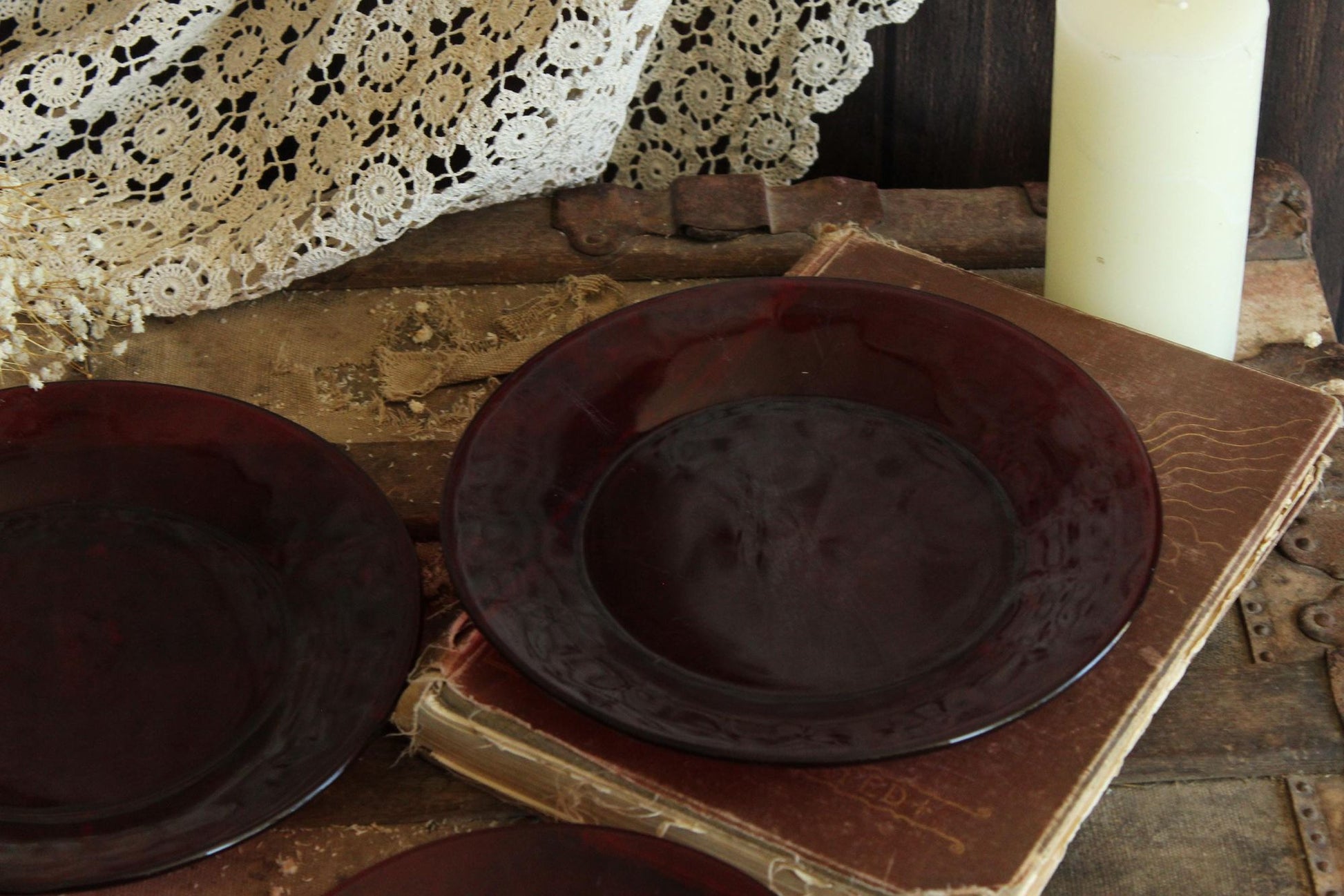 Vintage 1950s 1960s Anchor Hocking Royal Ruby Red Plates, 2 Luncheon 2 Dinner