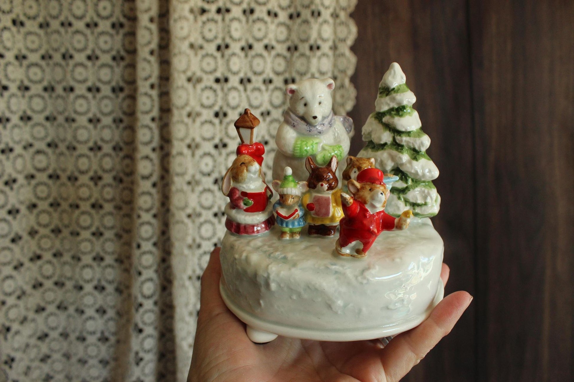 Vintage 1980s Otagiri Christmas Music Box