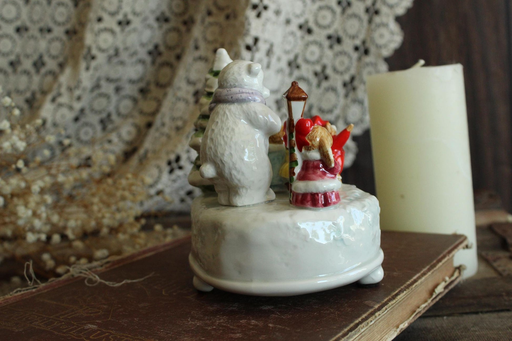 Vintage 1980s Otagiri Christmas Music Box