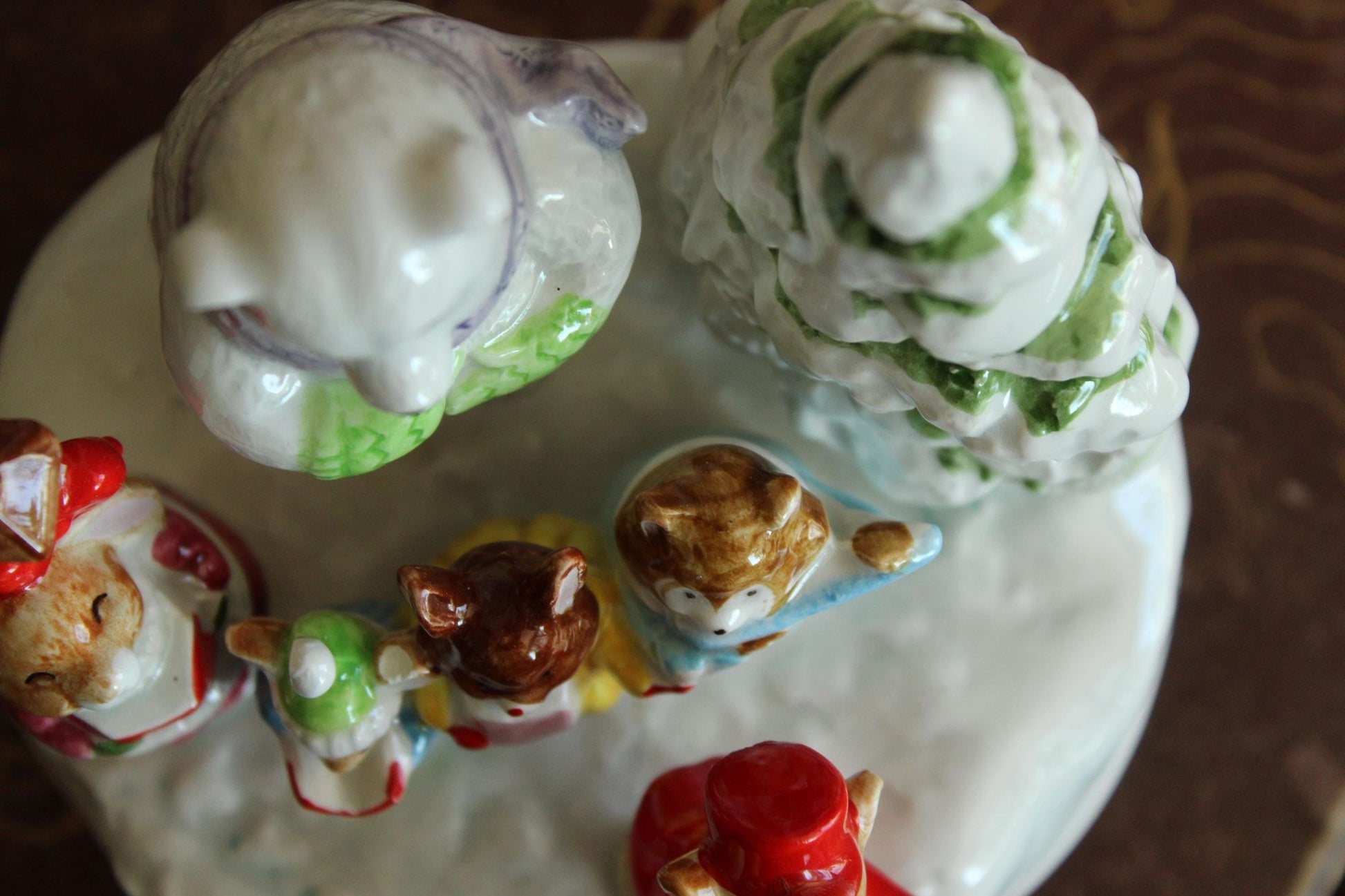 Vintage 1980s Otagiri Christmas Music Box