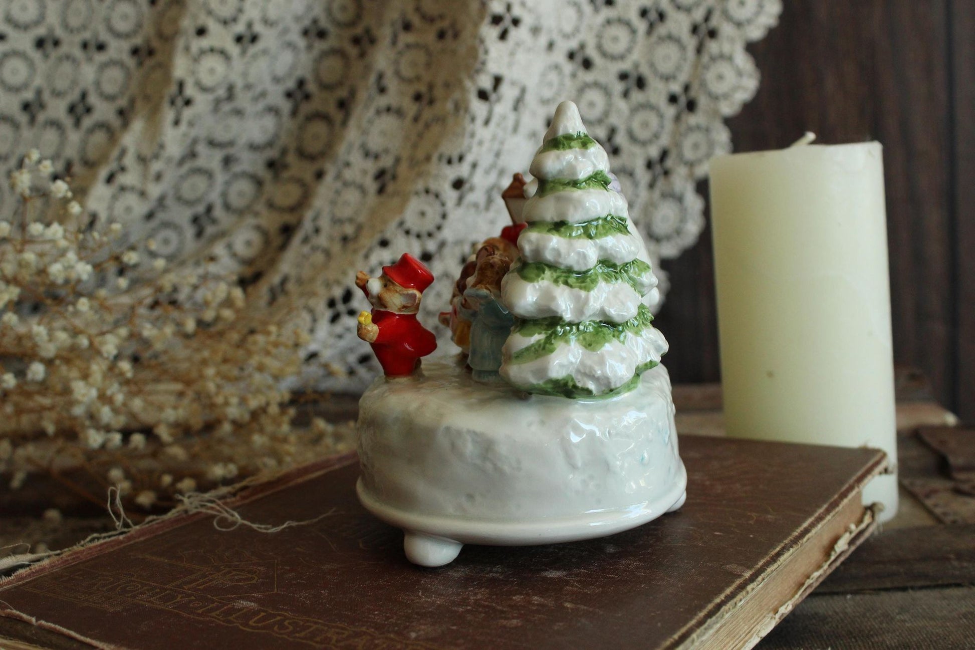 Vintage 1980s Otagiri Christmas Music Box