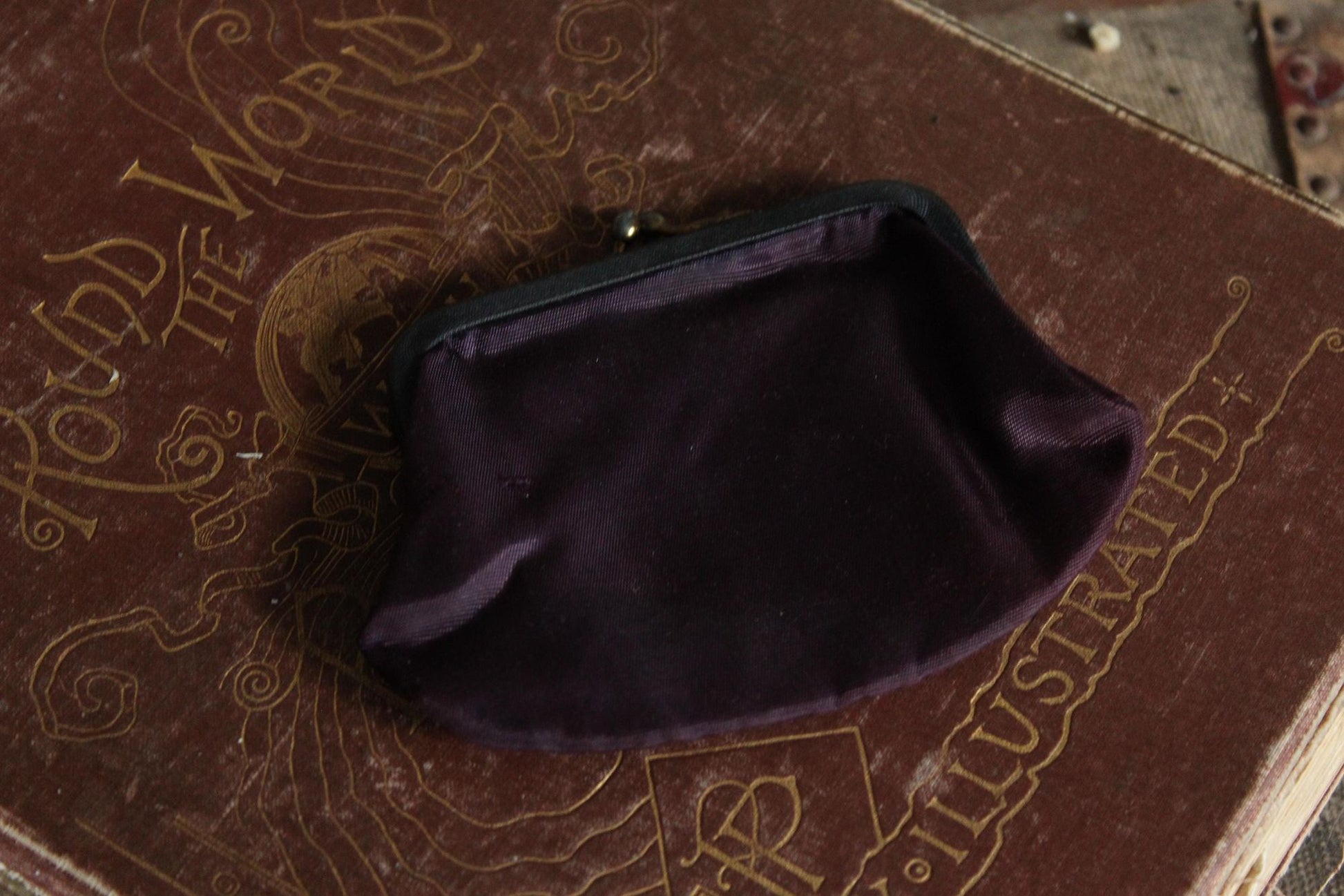 Vintage 1940s Coin Purse, Purple Black Faille Clutch Or Makeup Bag with Kiss Clasp
