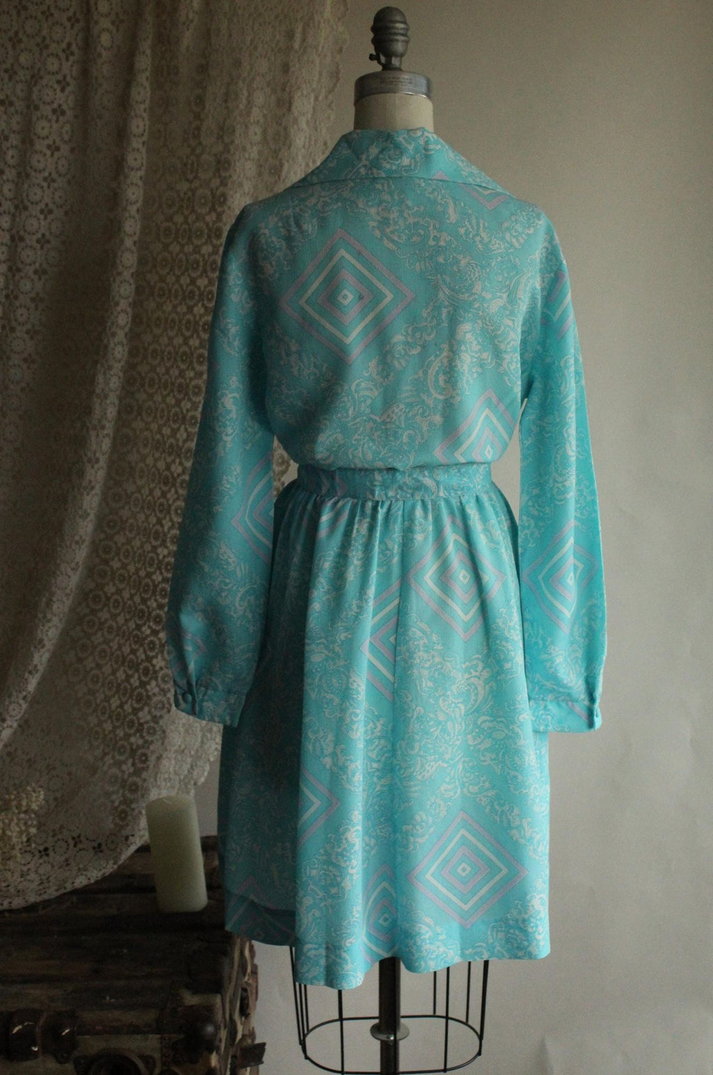 Vintage 1960s 1970s Nelly Don Dress with Belt and Dagger Collar