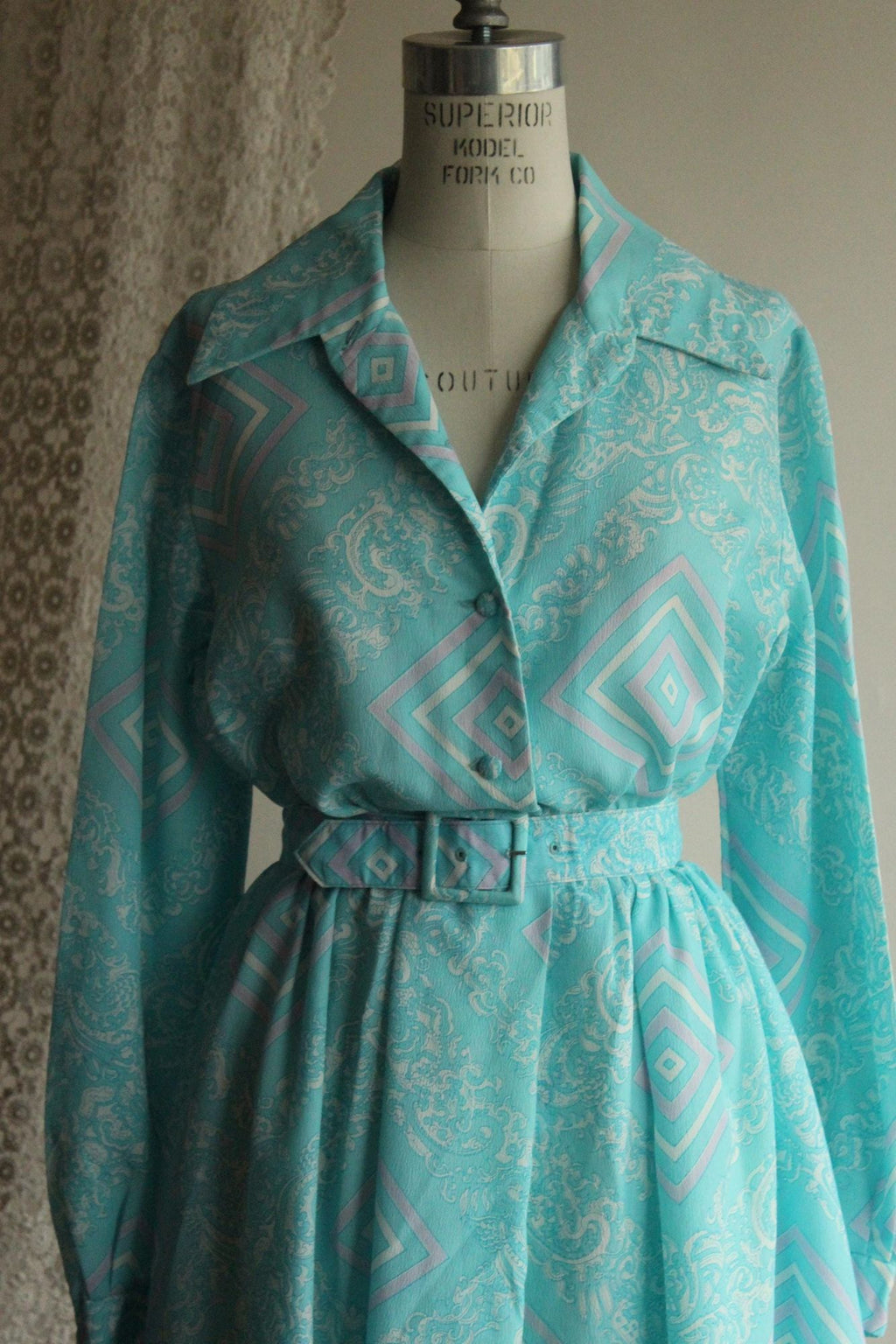 Vintage 1960s 1970s Nelly Don Dress with Belt and Dagger Collar