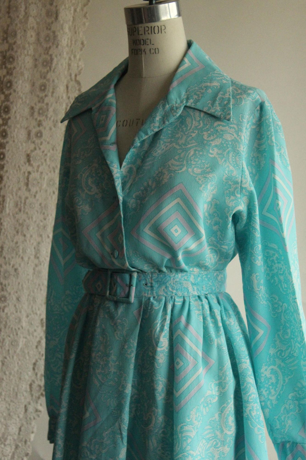 Vintage 1960s 1970s Nelly Don Dress with Belt and Dagger Collar