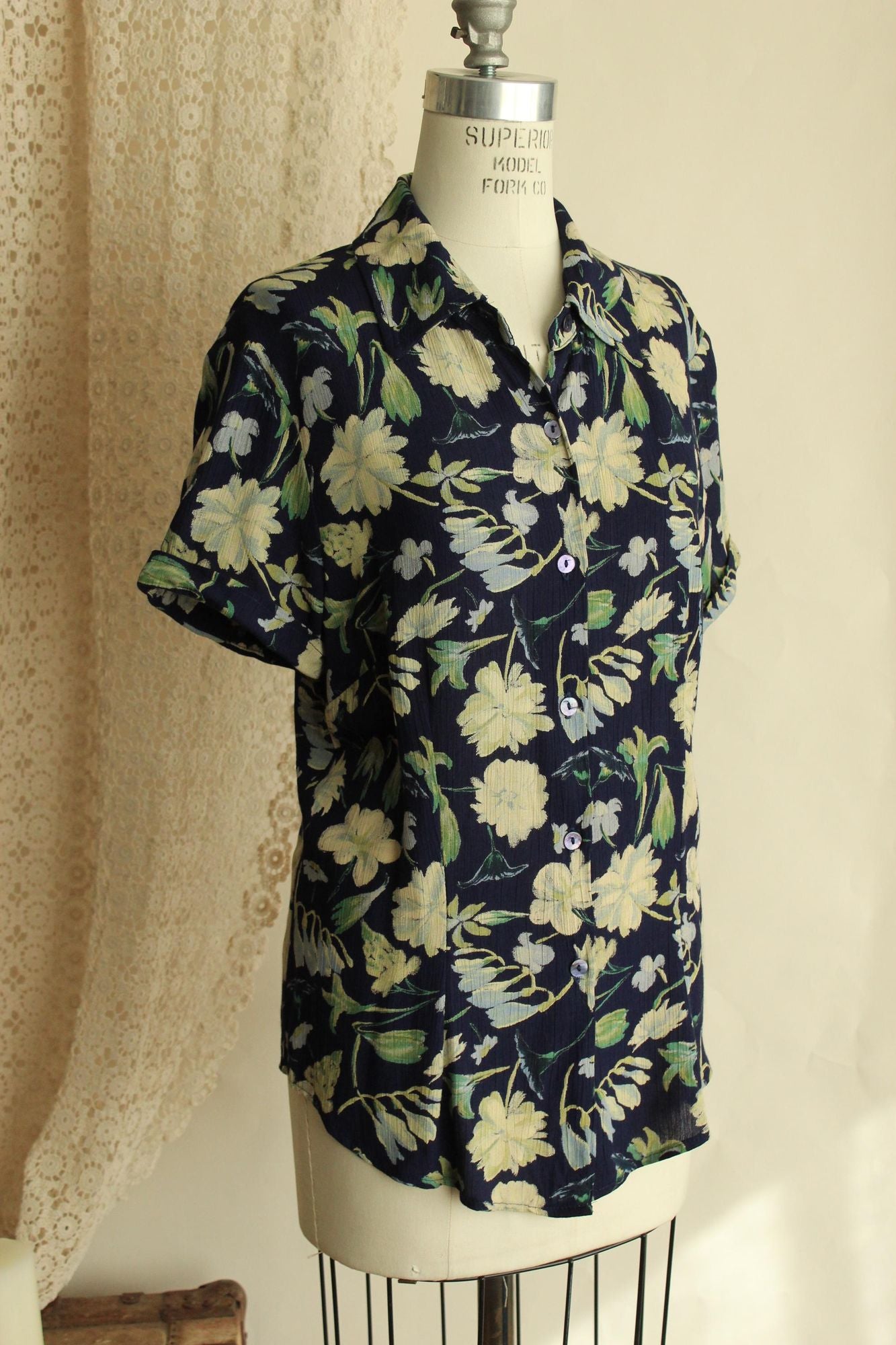 Vintage 1980s 1990s Clio Hawaiian Floral Print Blouse, Size Medium