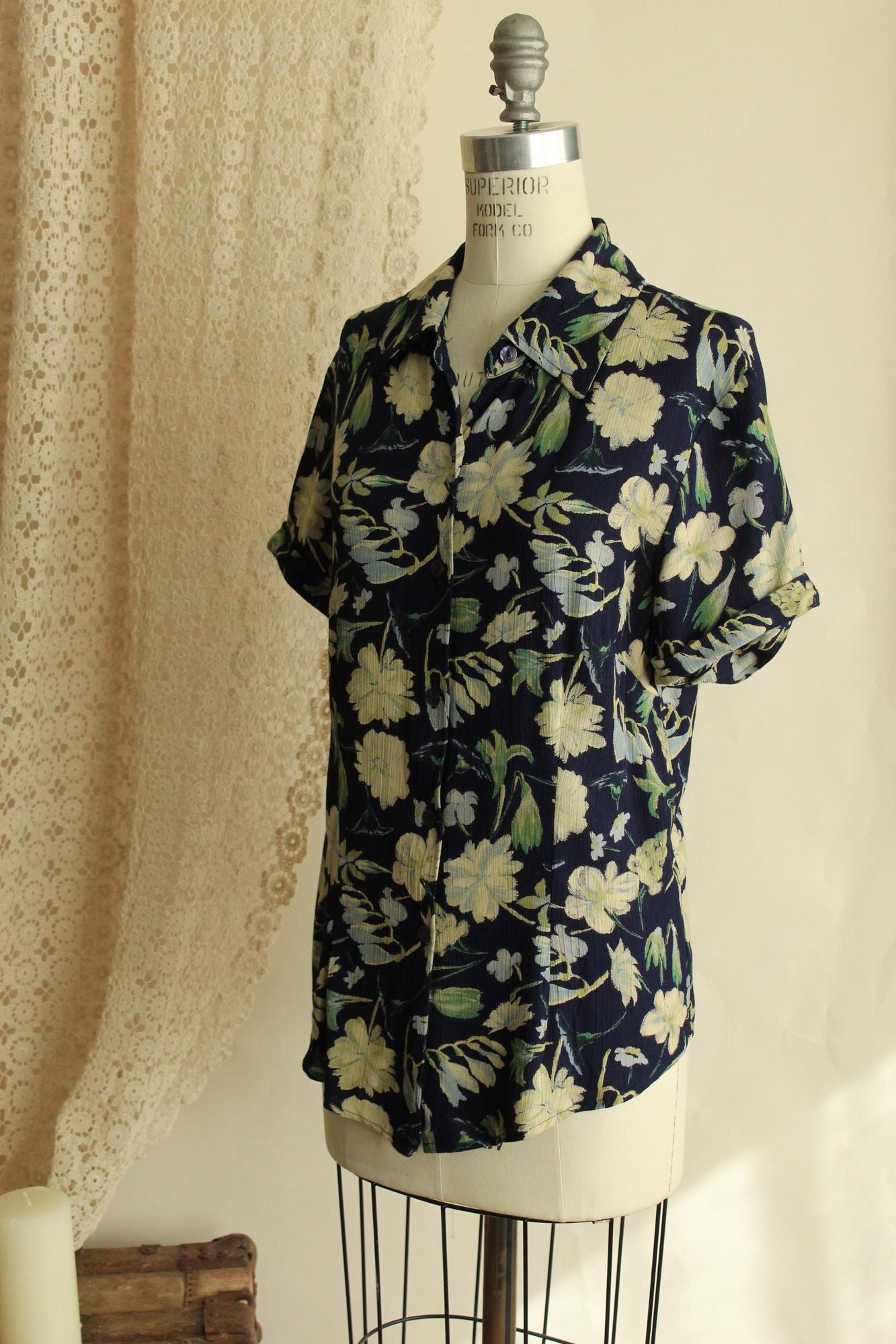 Vintage 1980s 1990s Clio Hawaiian Floral Print Blouse, Size Medium