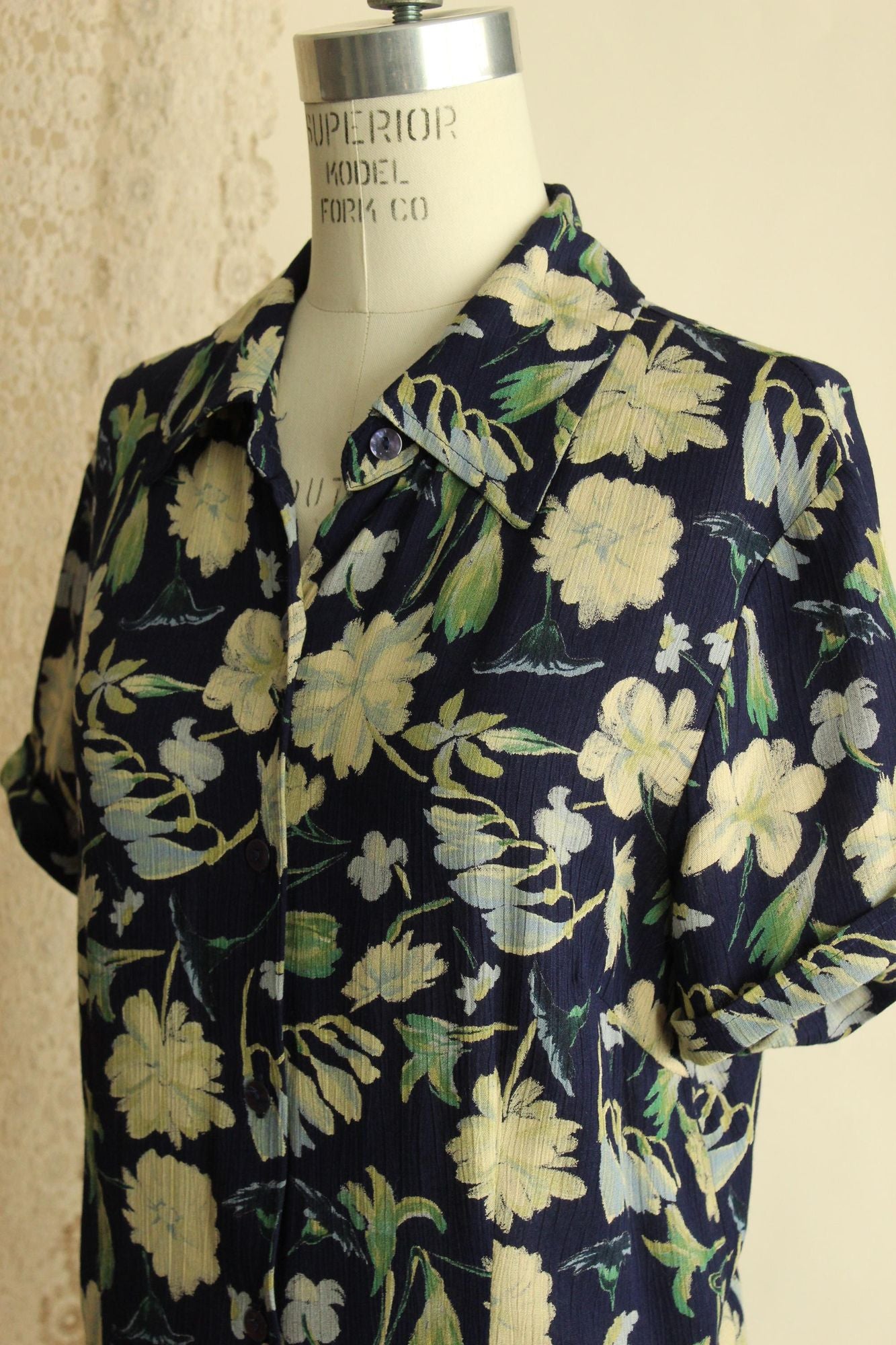 Vintage 1980s 1990s Clio Hawaiian Floral Print Blouse, Size Medium