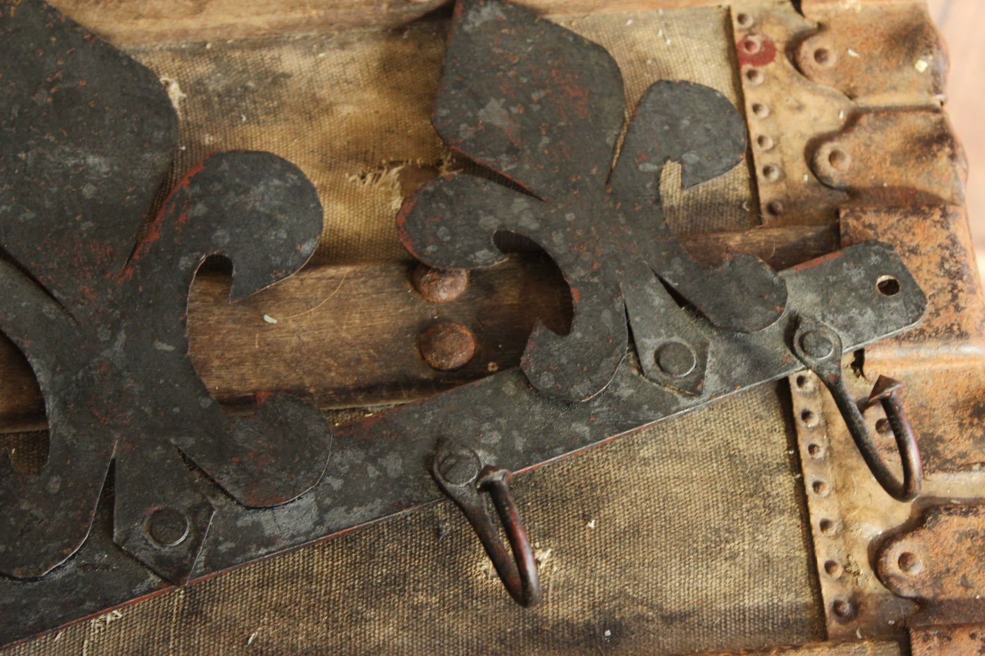 Vintage 1990s Three Black Fleur de Lis  Wrought Iron Hooks