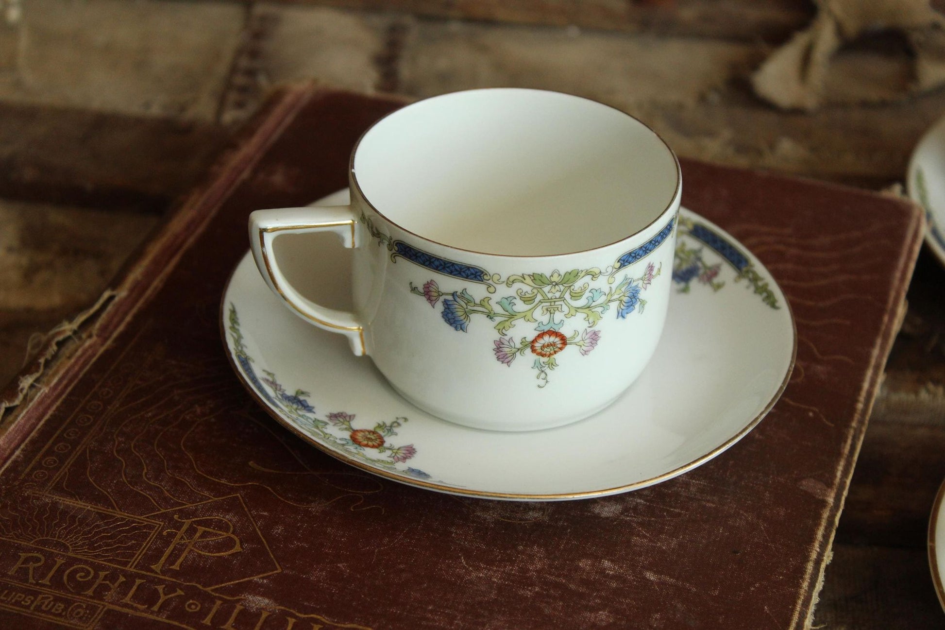 Vintage 1920s 1930s Tea Cup and Saucer