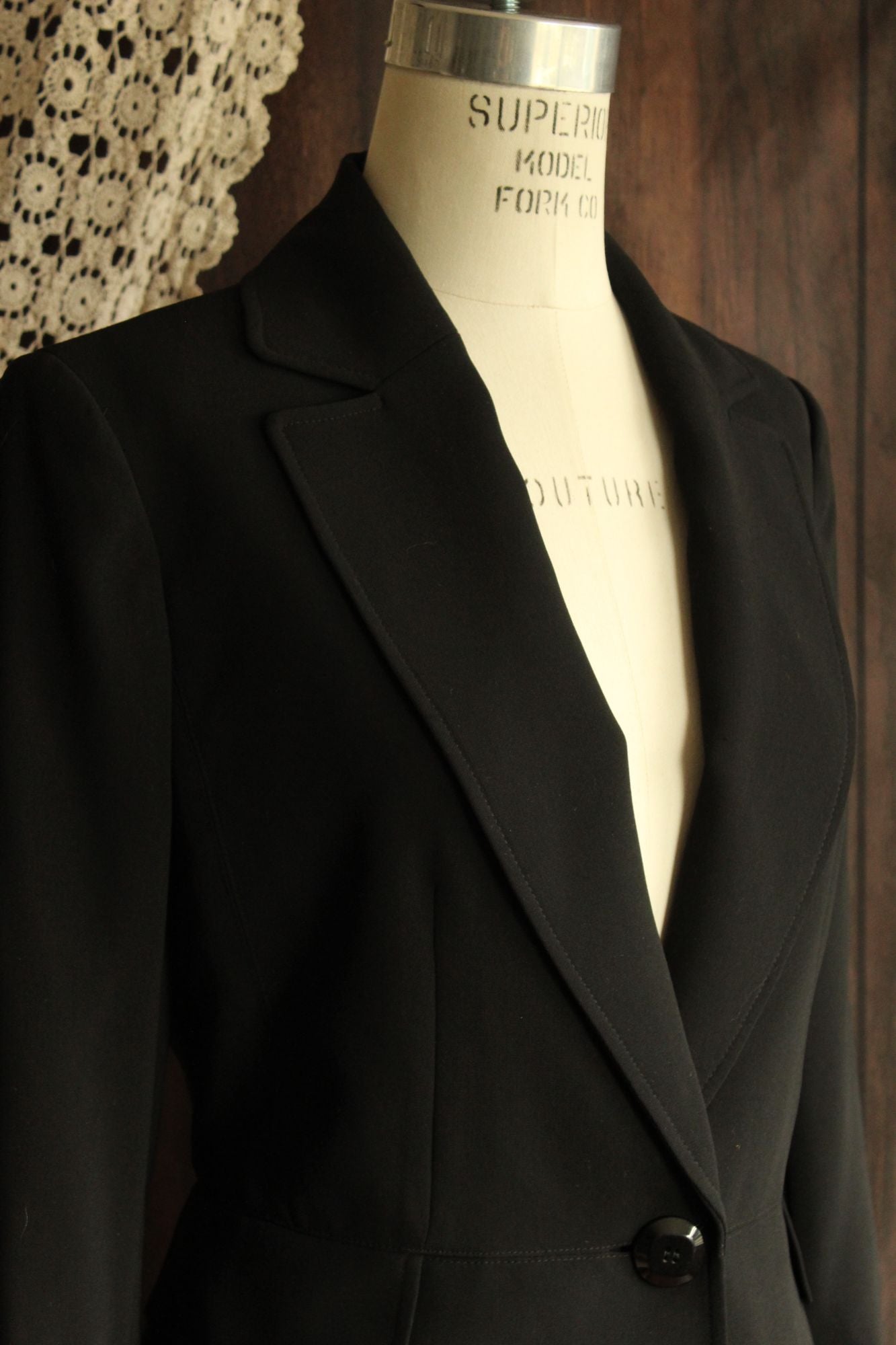 Vintage 2000s Jones New York Black Blazer