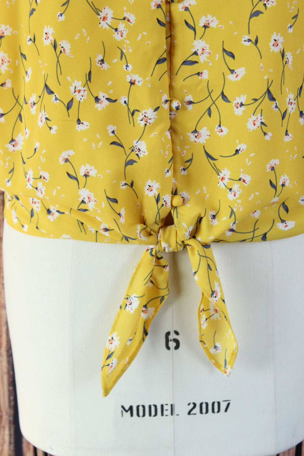 Sienna Sky Womens Top, Size Medium, Yellow Floral Tie-Front Sleeveless