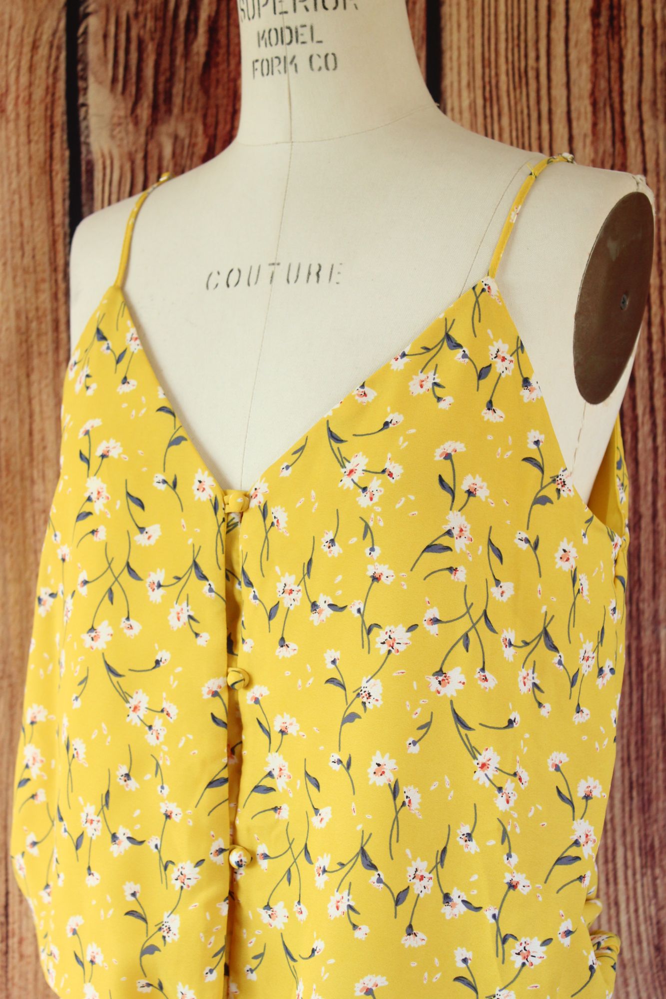 Sienna Sky Womens Top, Size Medium, Yellow Floral Tie-Front Sleeveless