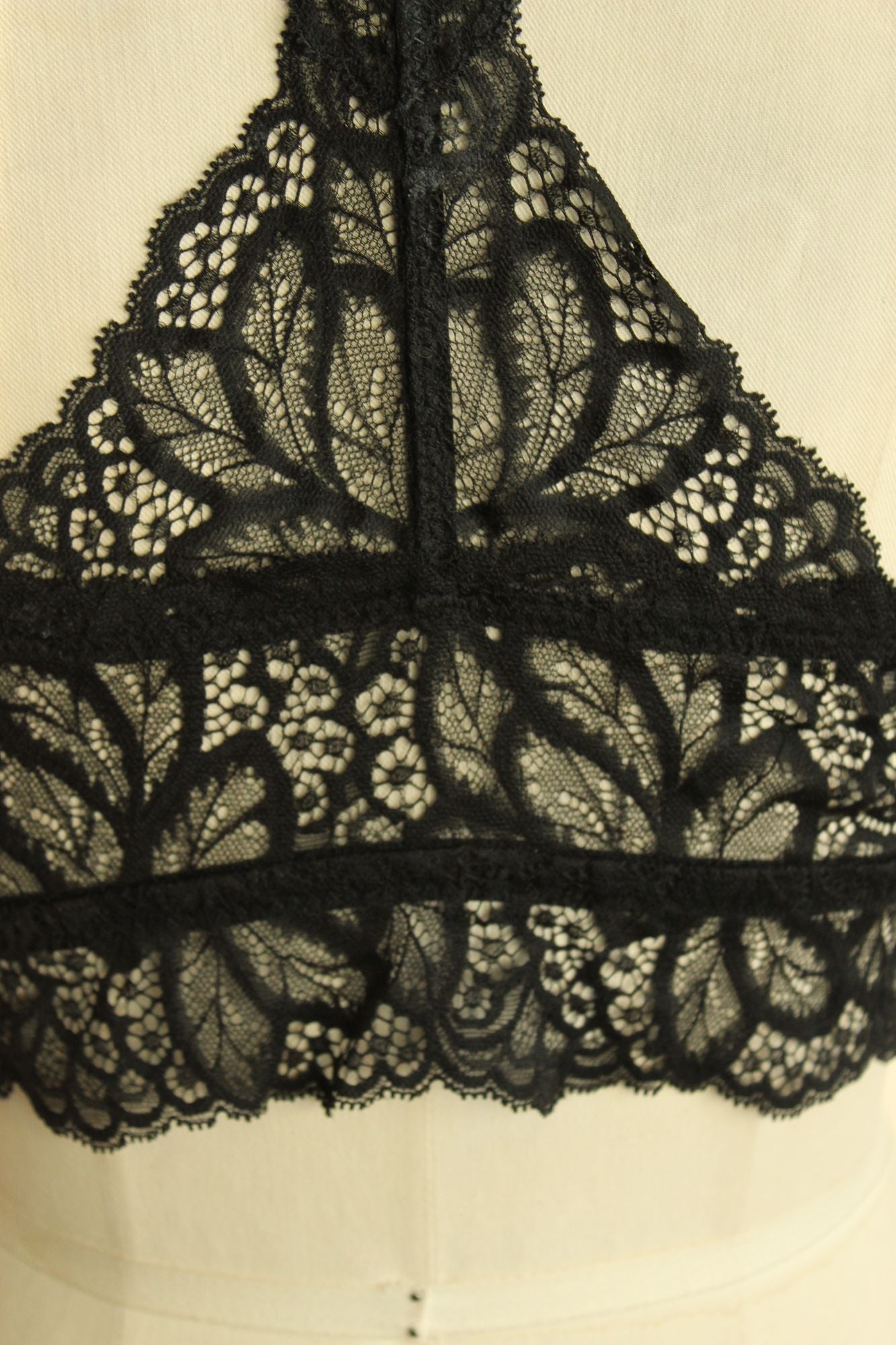 Auden Bralette, Black Lace Racer Back, Size L, Padded Cups