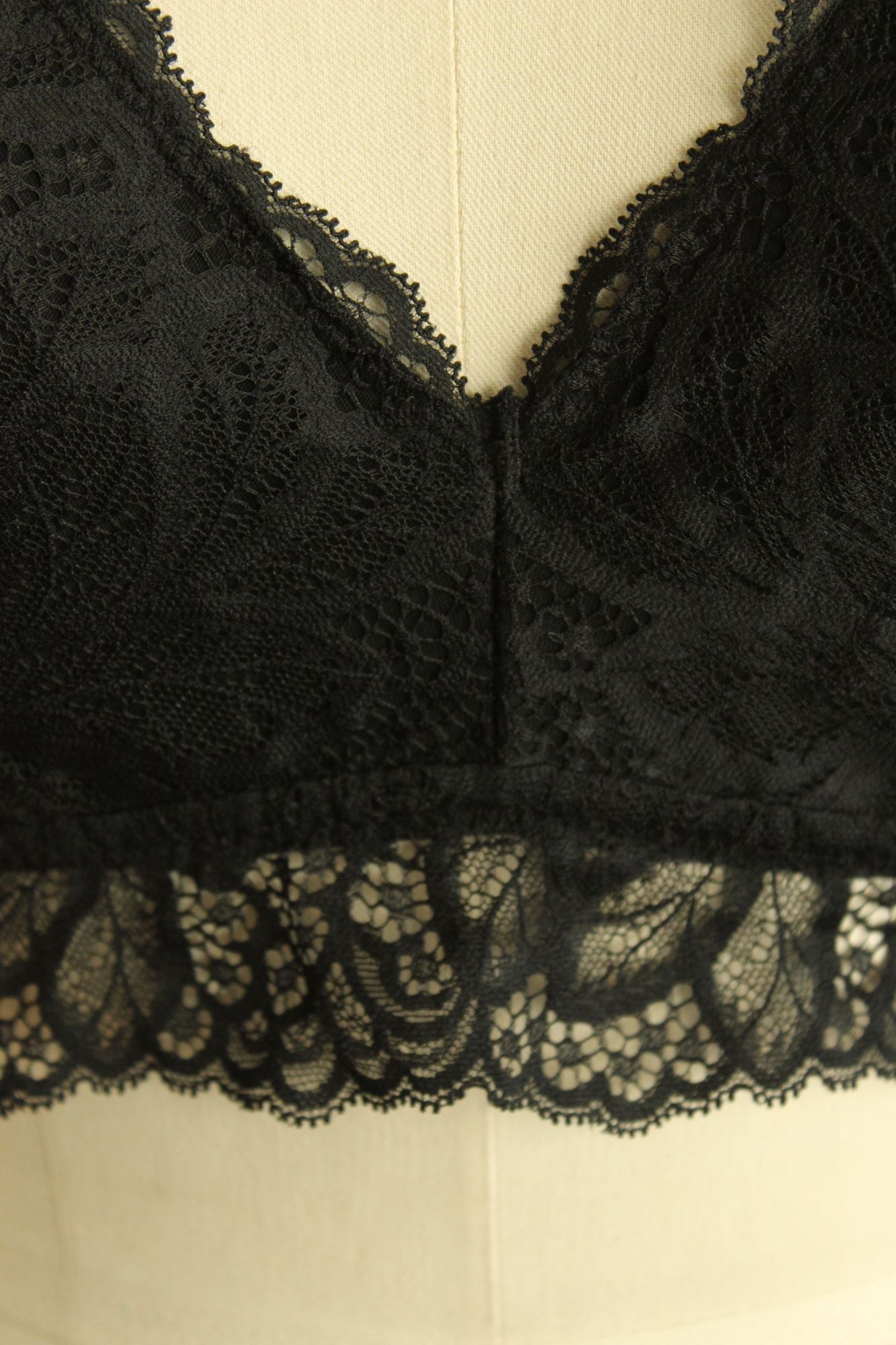 Auden Bralette, Black Lace Racer Back, Size L, Padded Cups