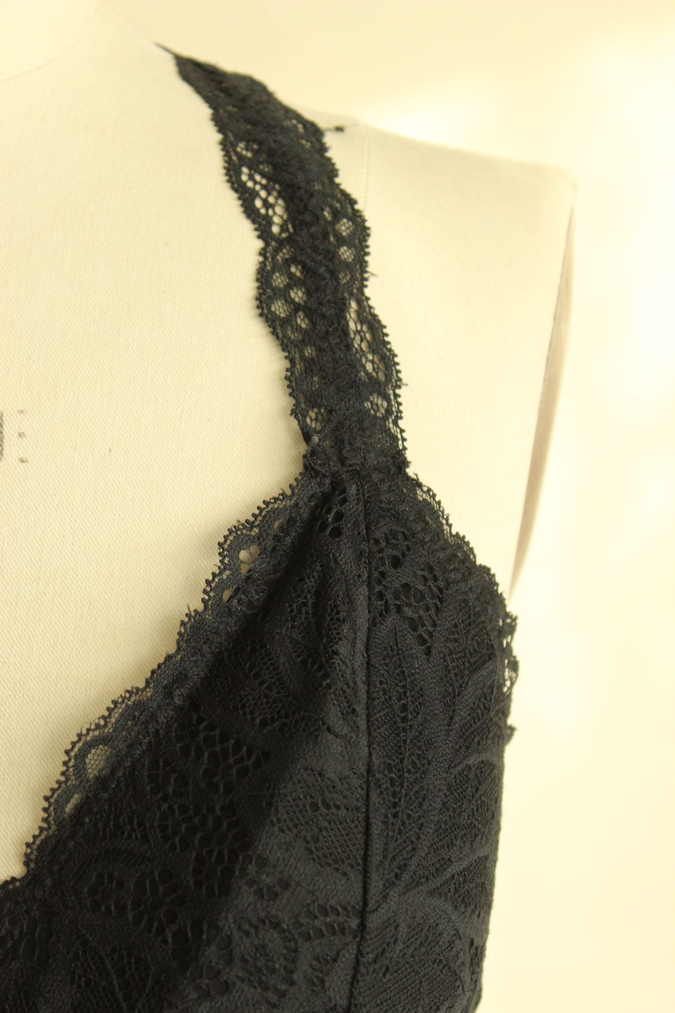 Auden Bralette, Black Lace Racer Back, Size L, Padded Cups