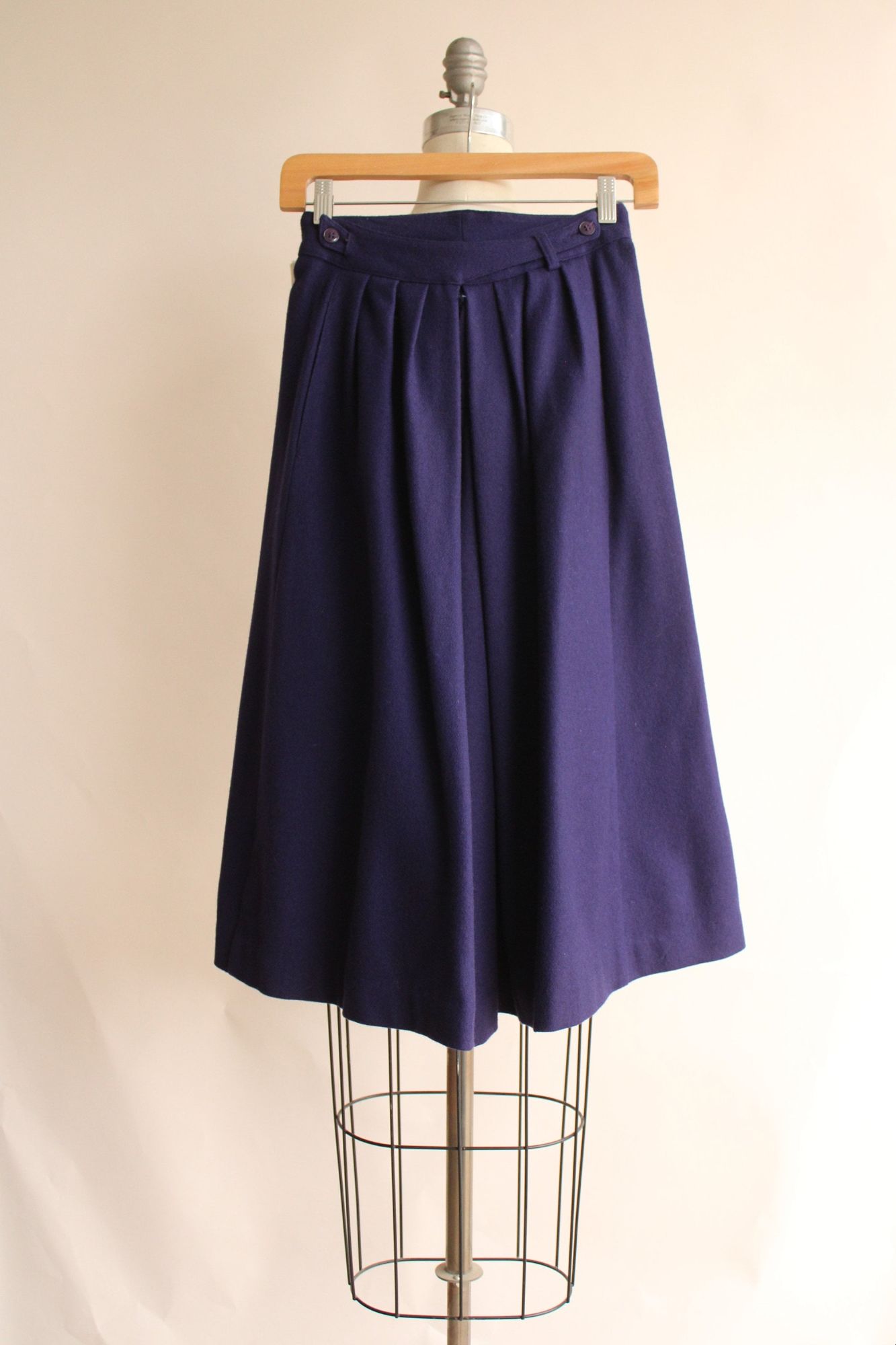 Vintage 1980s Finity Ann Taylor Navy Blue Wool Culottes
