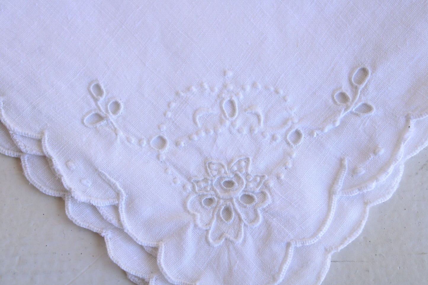 Vintage 1940s Napkins, Set of Five, White Linen Embroidered with Flowers