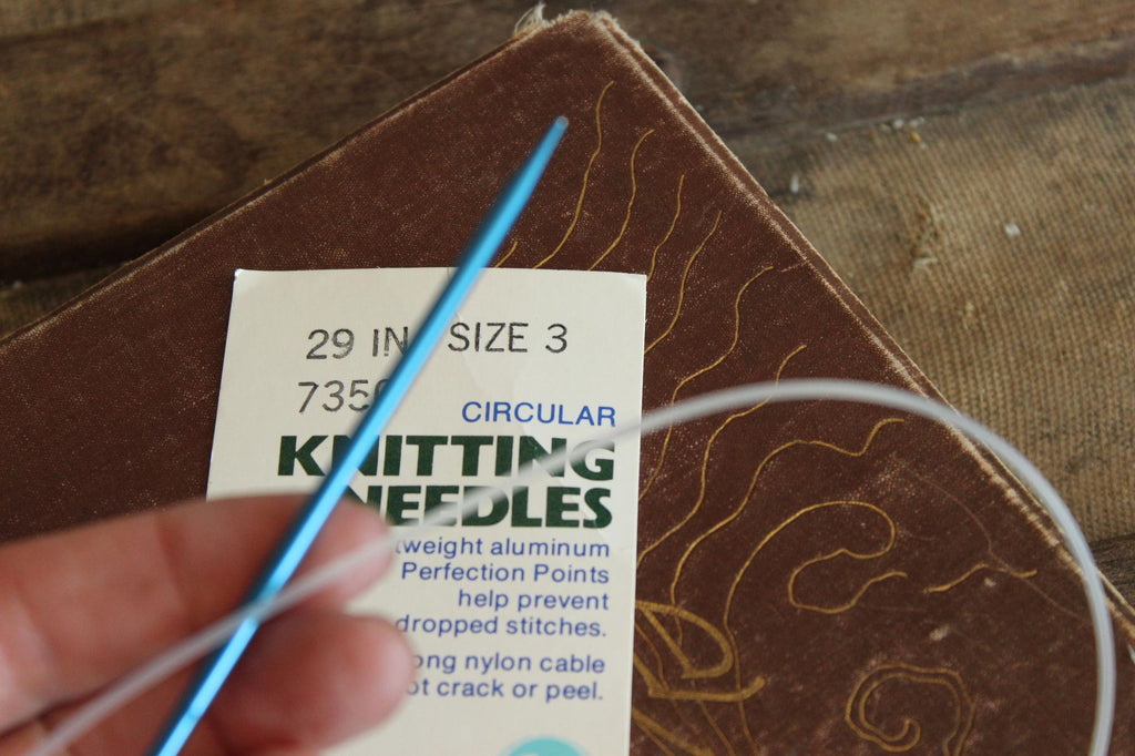 Vintage 1980s Knitting Needles, NOS Boye Size 3 Circular 29" 7350