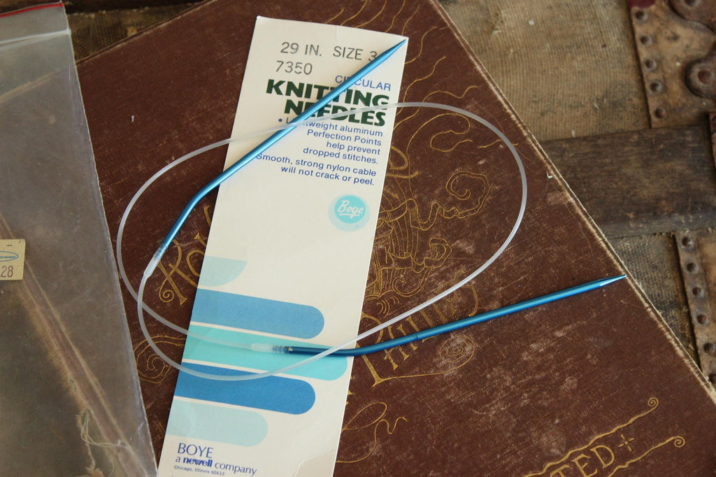 Vintage 1980s Knitting Needles, NOS Boye Size 3 Circular 29" 7350