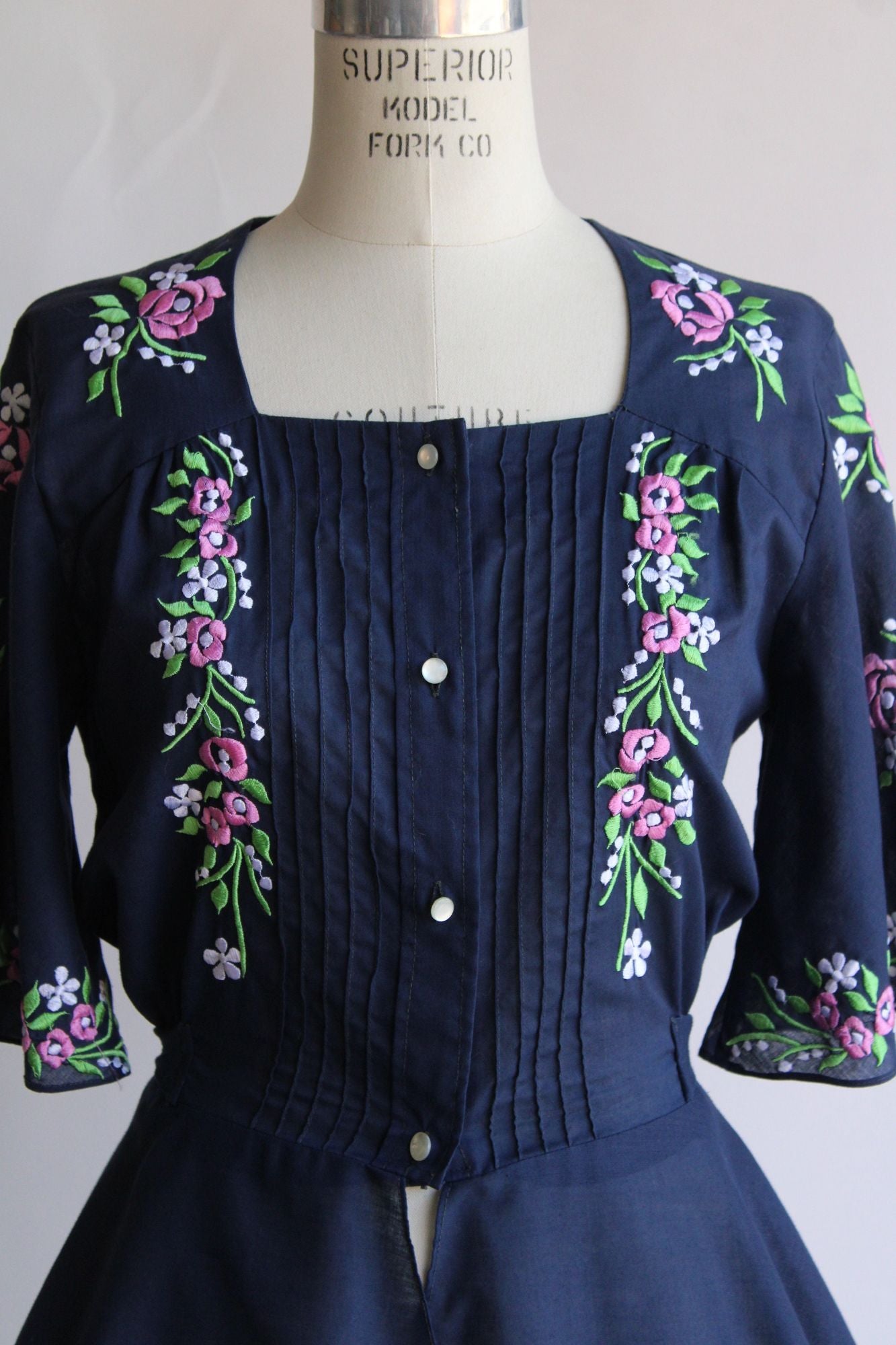 Vintage 1970s 1980s Navy Blue Embroidered Peplum Top