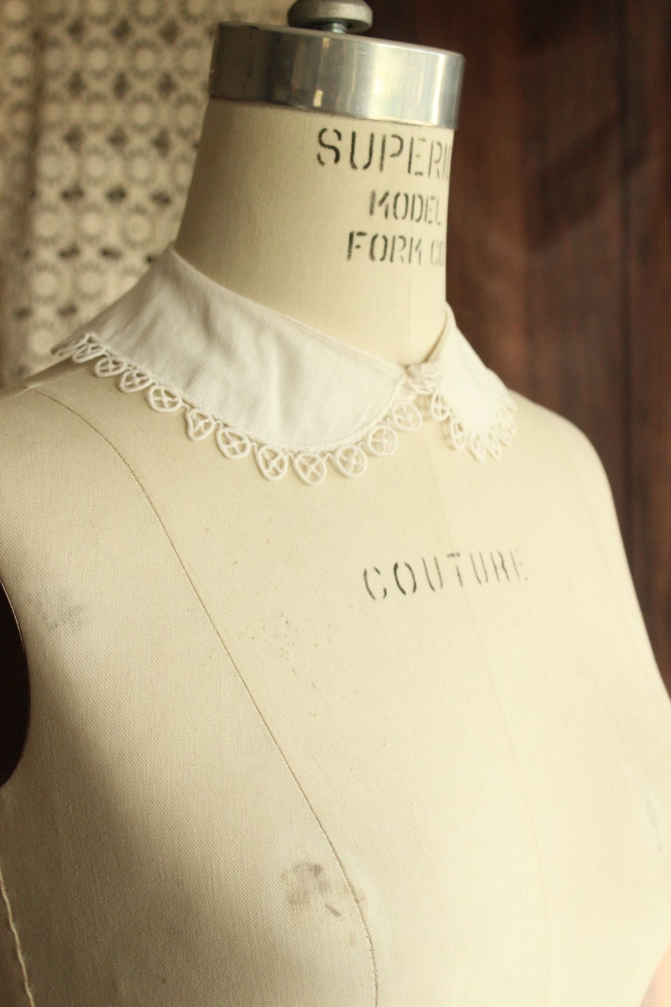 Vintage 1950s 1960s White Blouse Collar