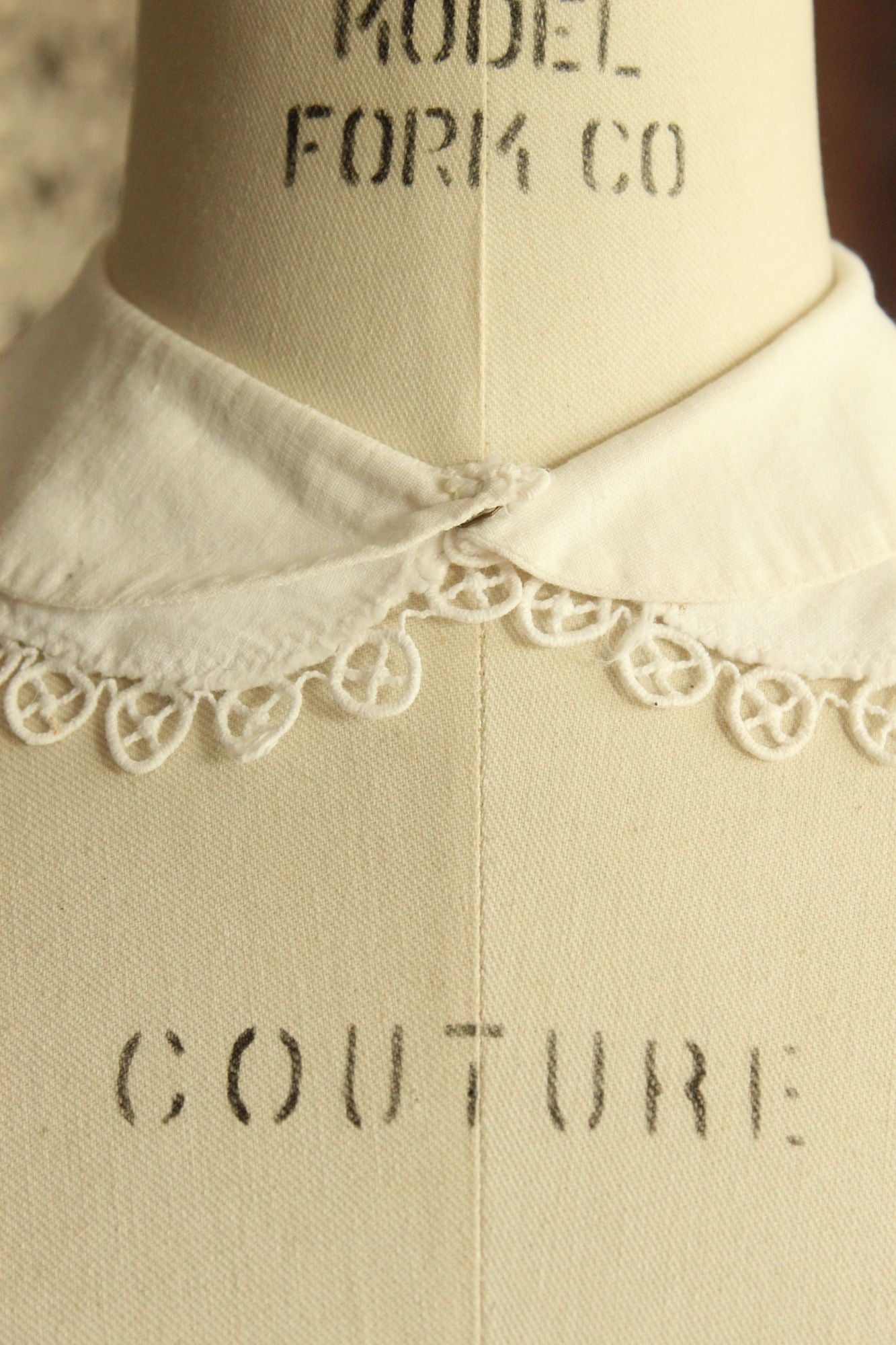 Vintage 1950s 1960s White Blouse Collar