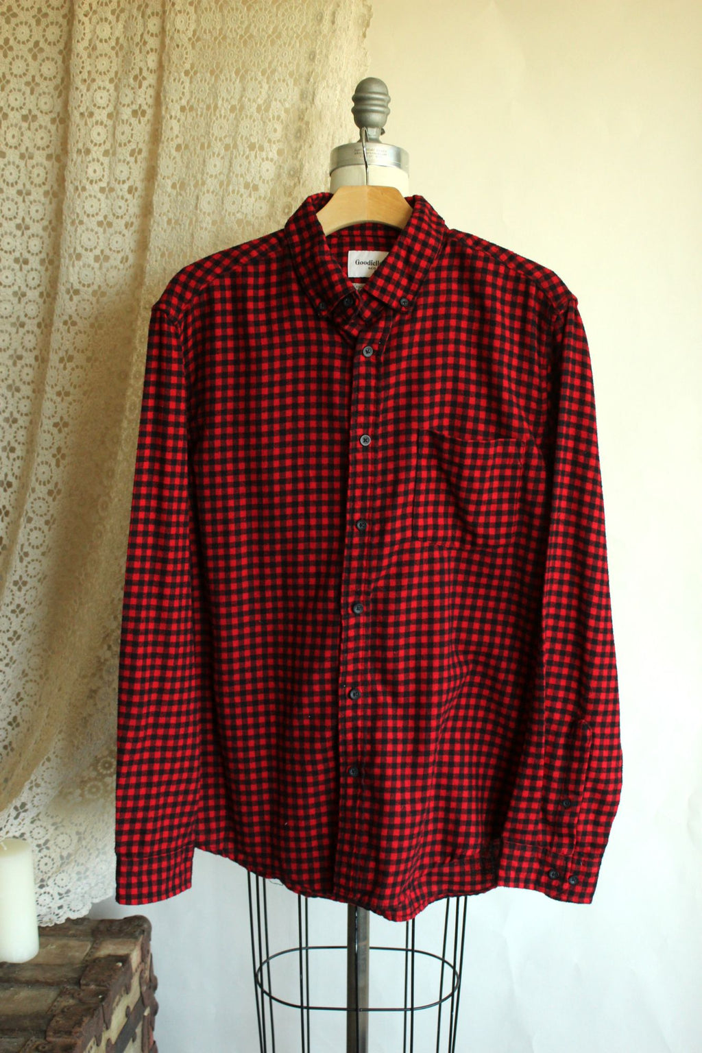 Goodfellow & Co Mens, Size L, Red & Black Plaid Button-Up Flannel Shirt