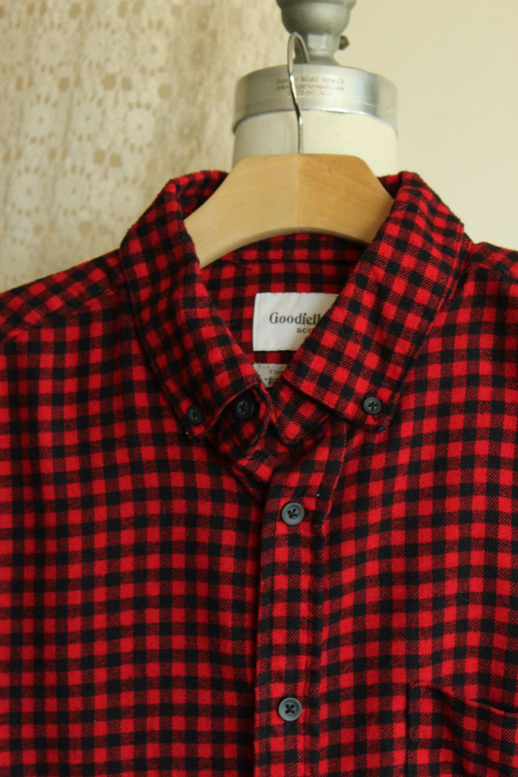 Goodfellow & Co Mens, Size L, Red & Black Plaid Button-Up Flannel Shirt