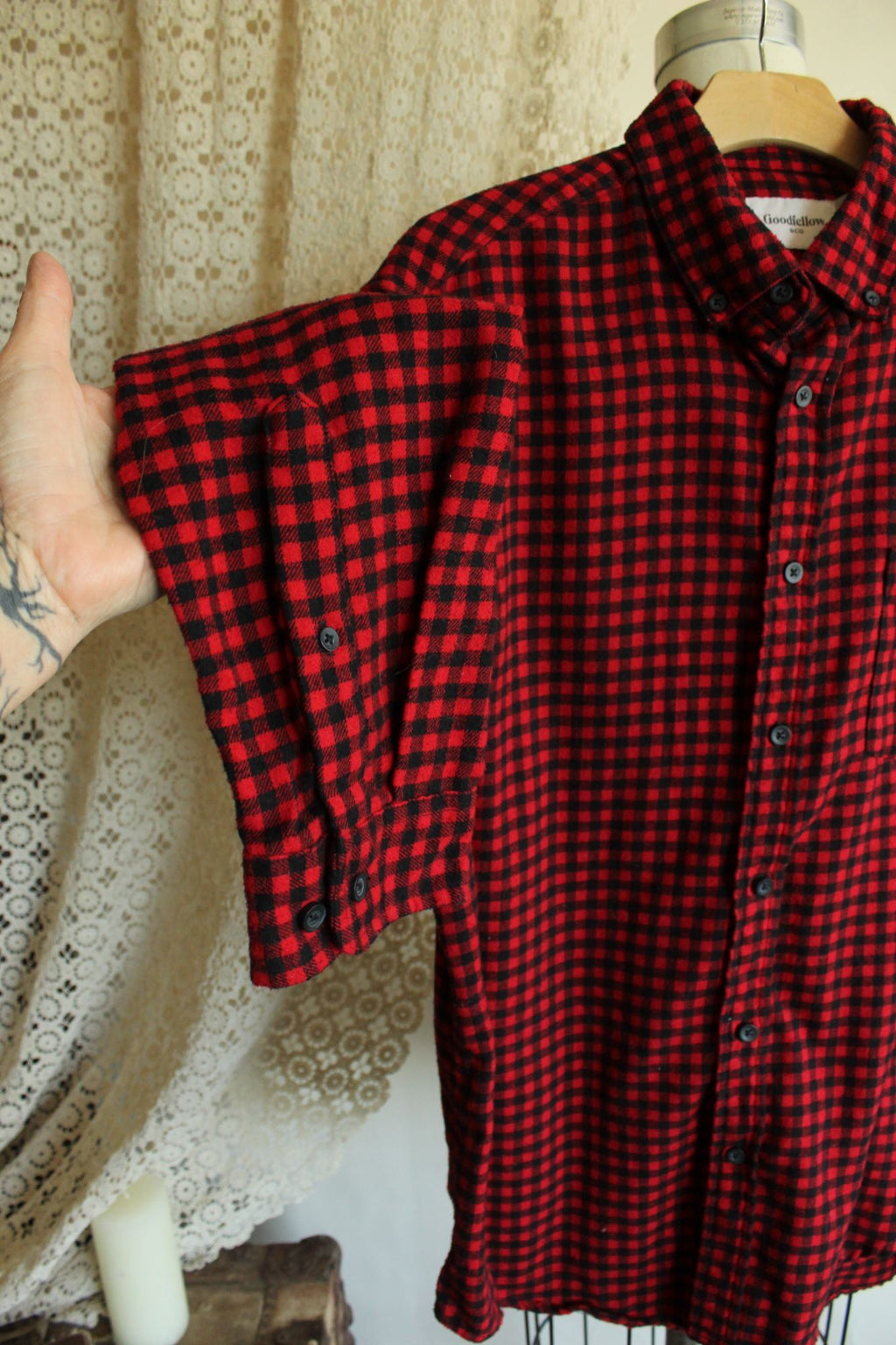 Goodfellow & Co Mens, Size L, Red & Black Plaid Button-Up Flannel Shirt