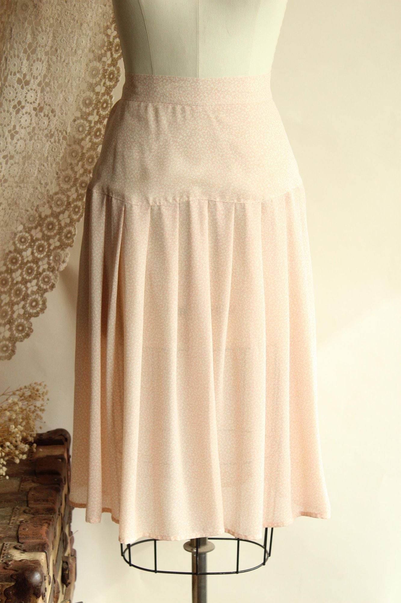 Vintage 1980s SK & Company Pink and Cream Skirt