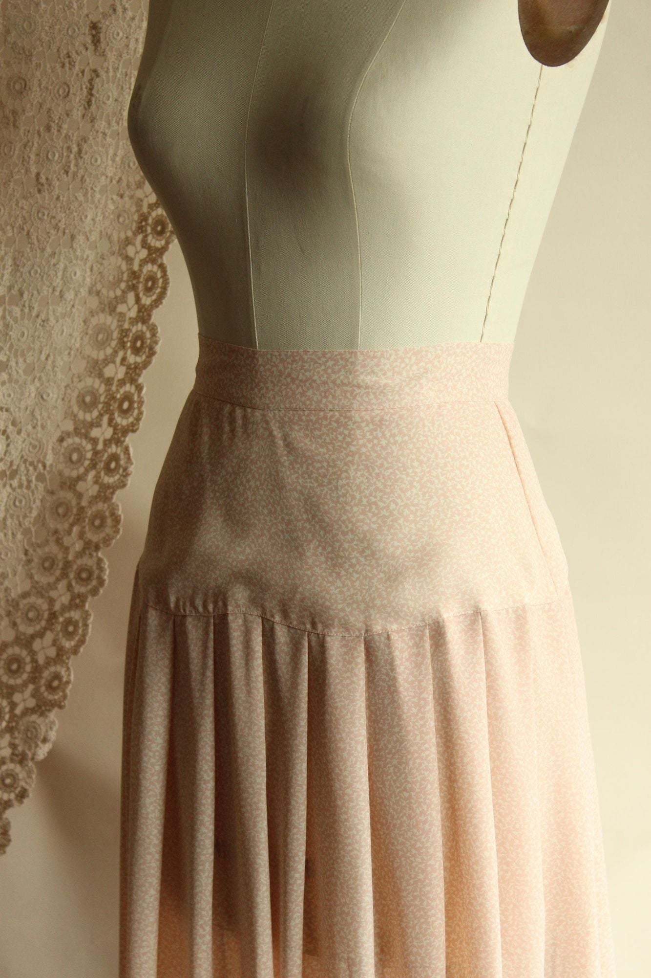 Vintage 1980s SK & Company Pink and Cream Skirt