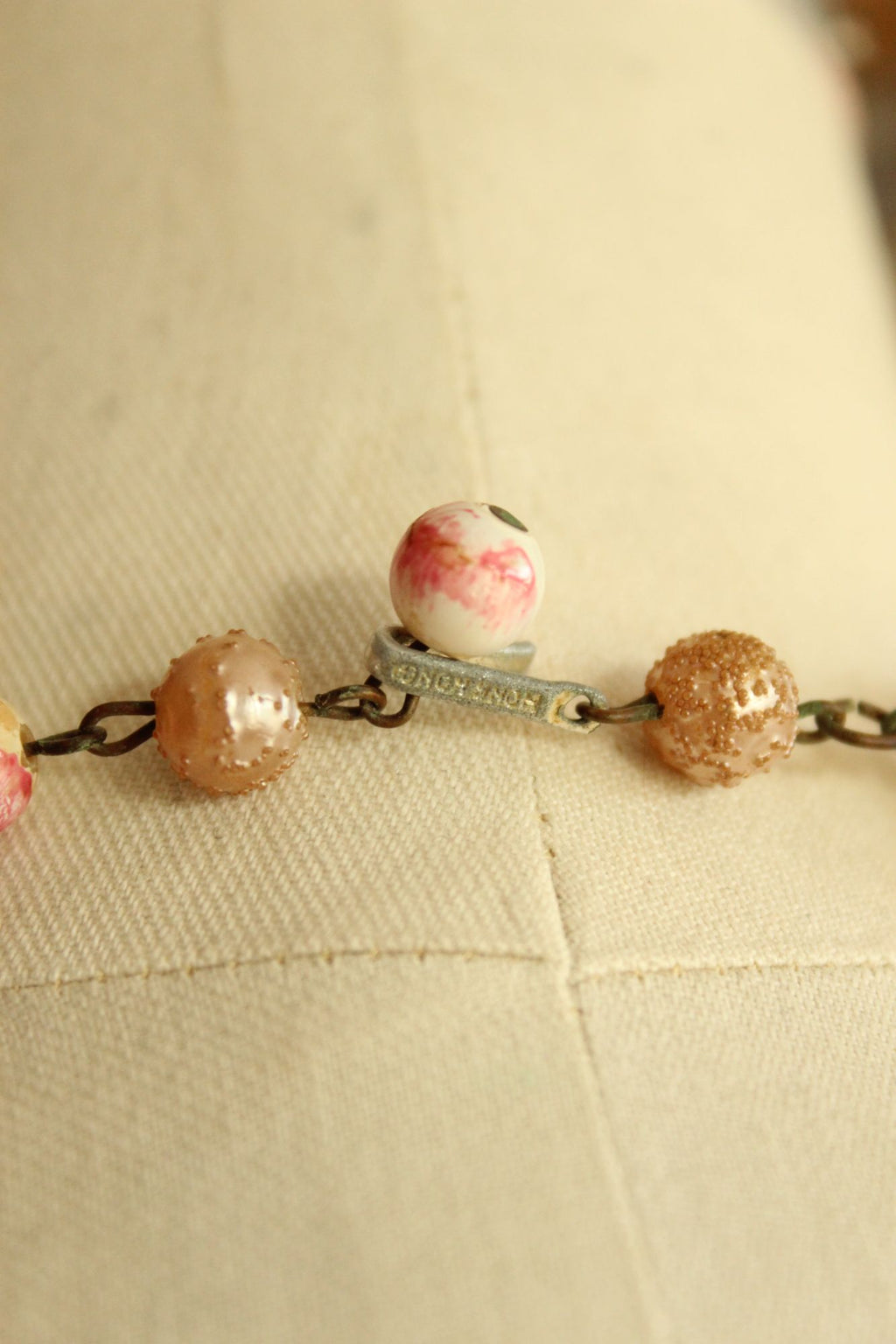 Vintage 1960s Pink and White Large Bead Necklace