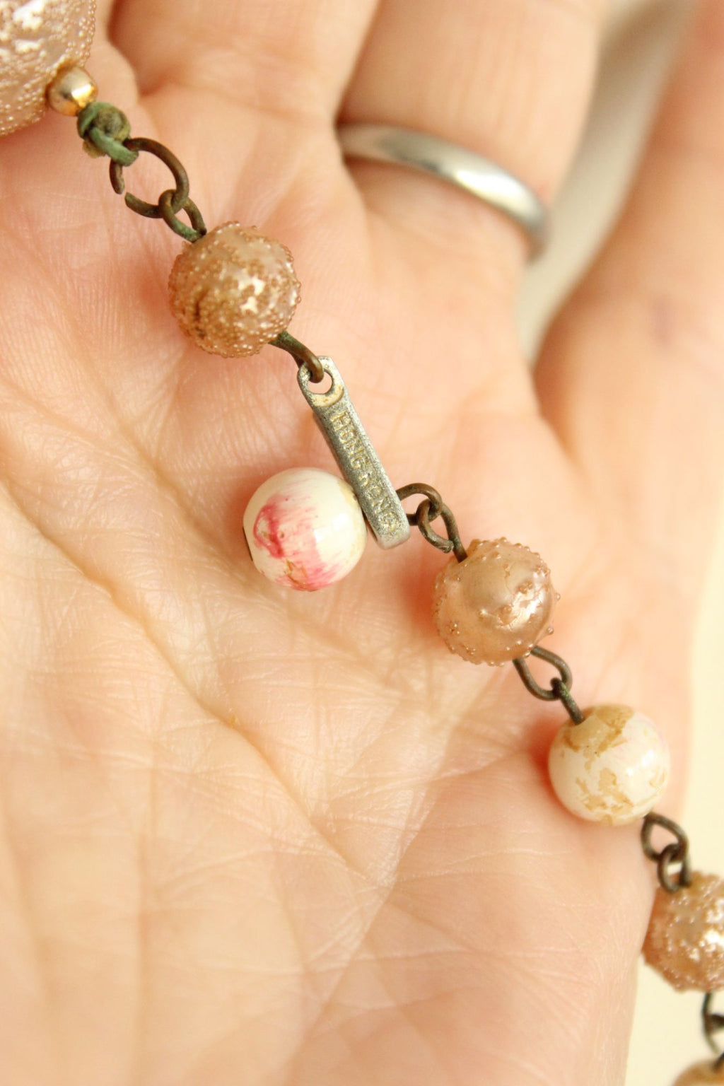 Vintage 1960s Pink and White Large Bead Necklace
