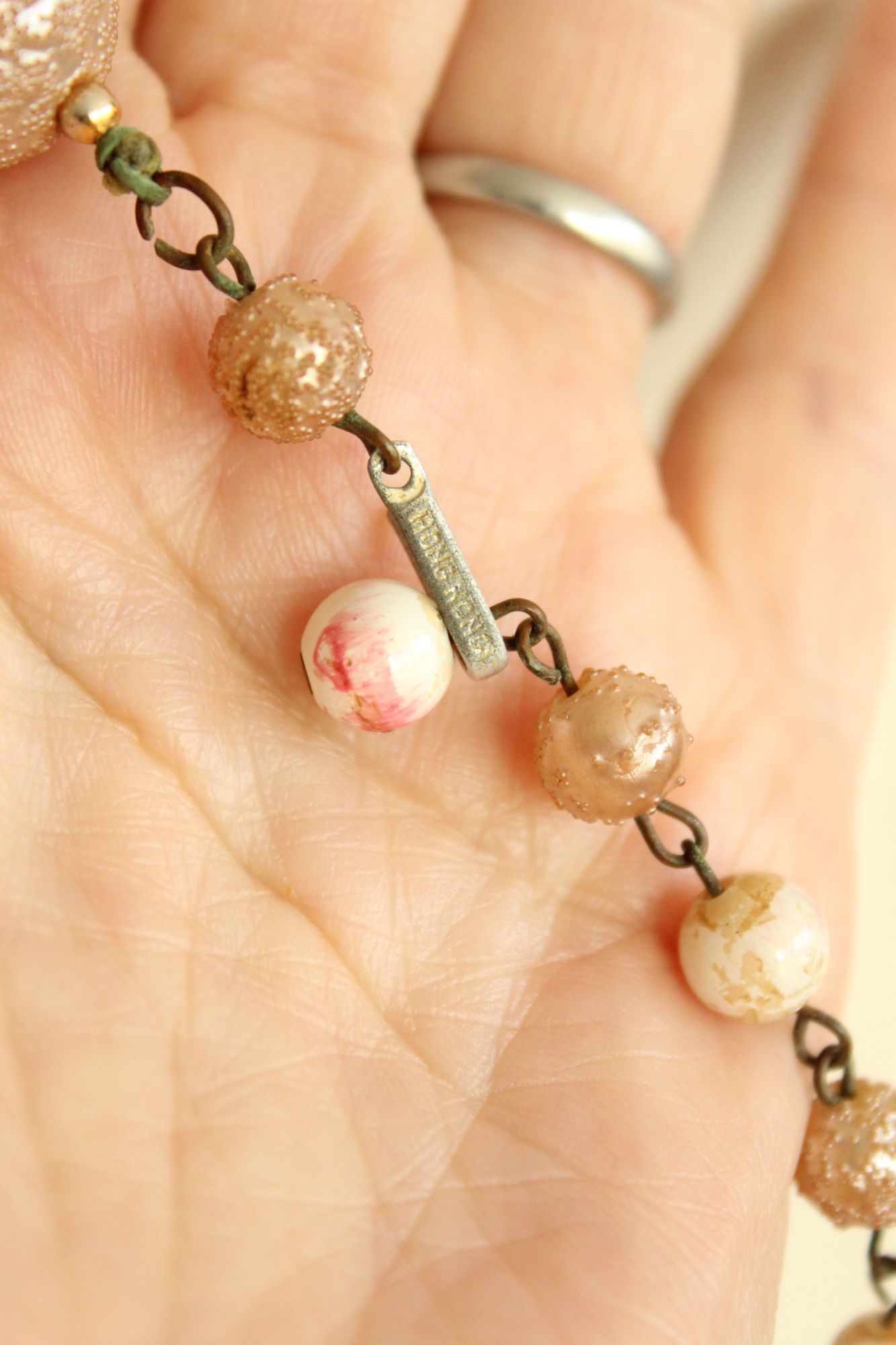 Vintage 1960s Pink and White Large Bead Necklace