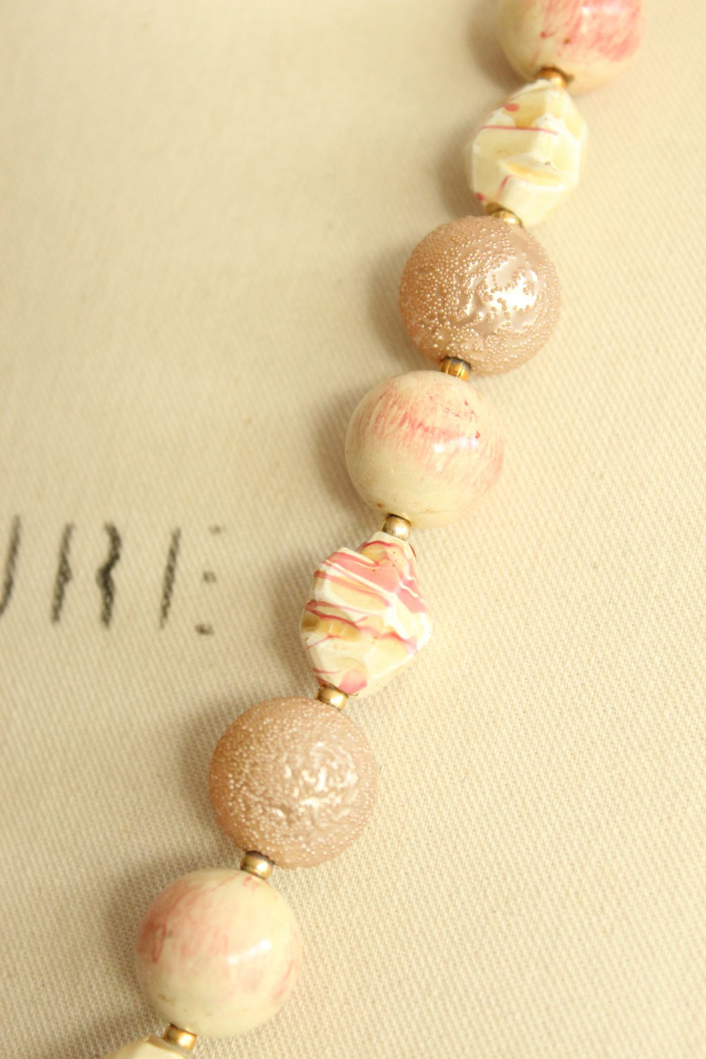 Vintage 1960s Pink and White Large Bead Necklace