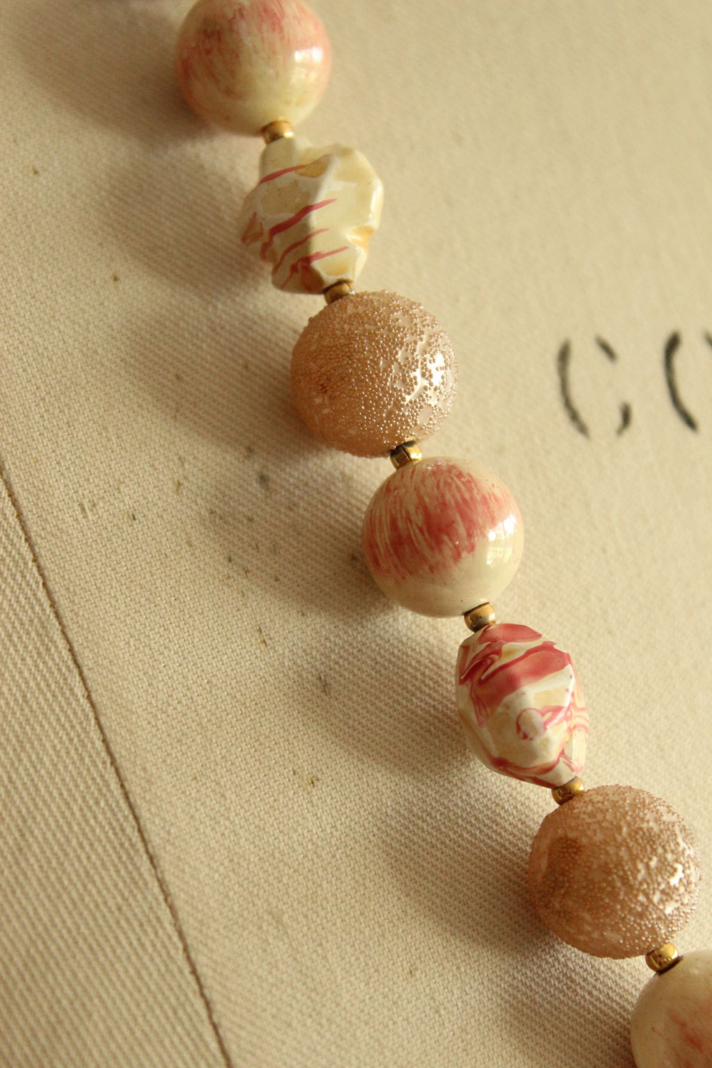 Vintage 1960s Pink and White Large Bead Necklace