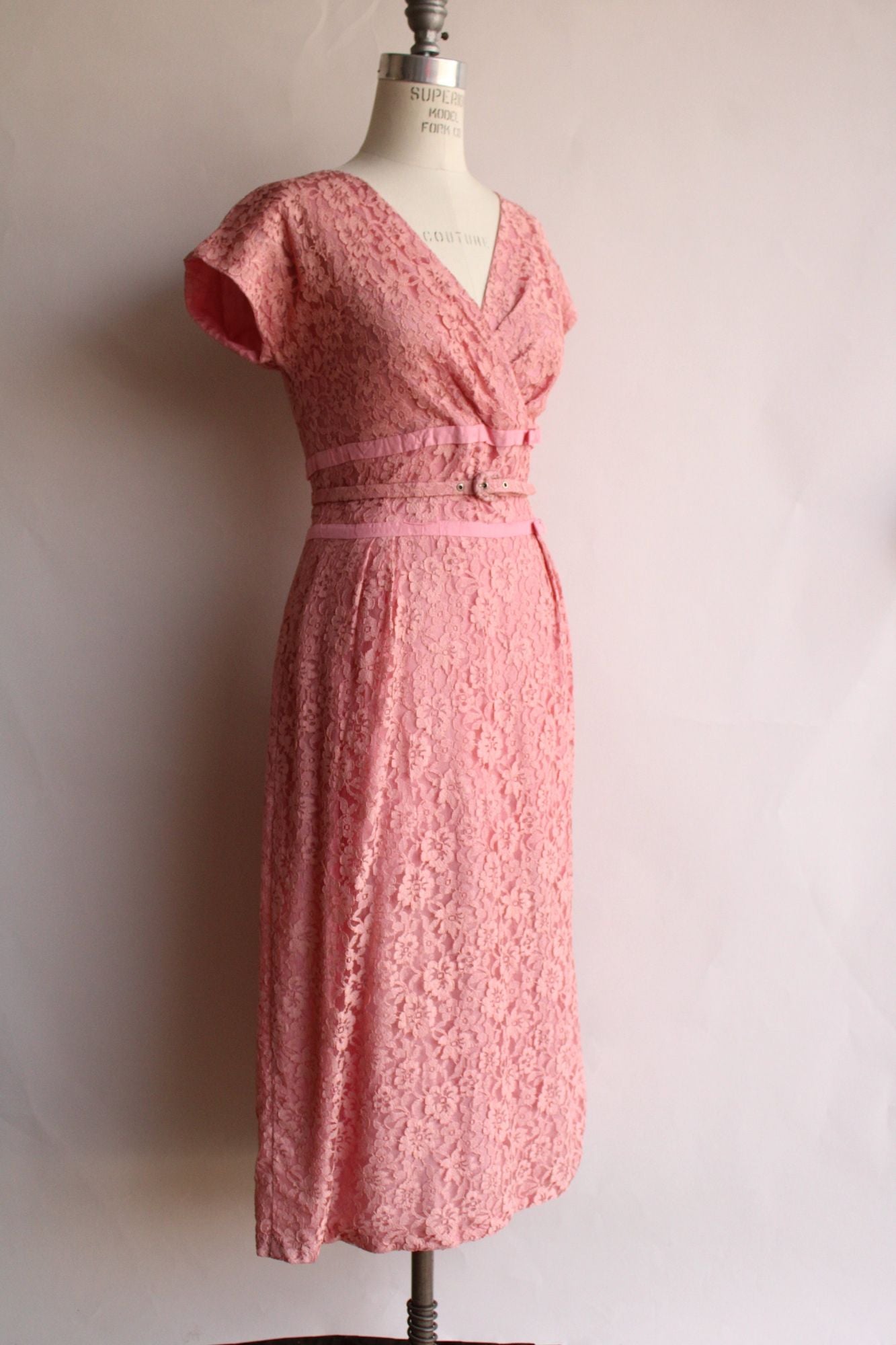 Vintage 1940s 1950s  Dress with Belt in Pink Lace
