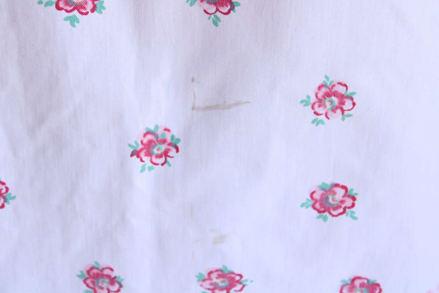 Vintage 1940s 1950s Cotton Tablecloth with Pink and Red Flowers