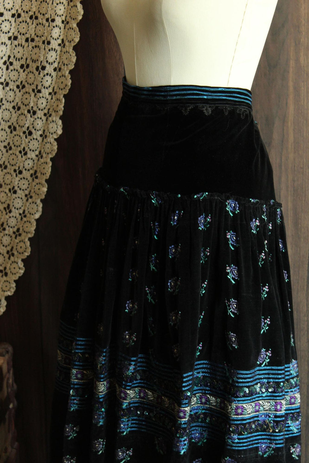 Vintage 1970s Volup Black Velvet Folk Dirndl Style Skirt