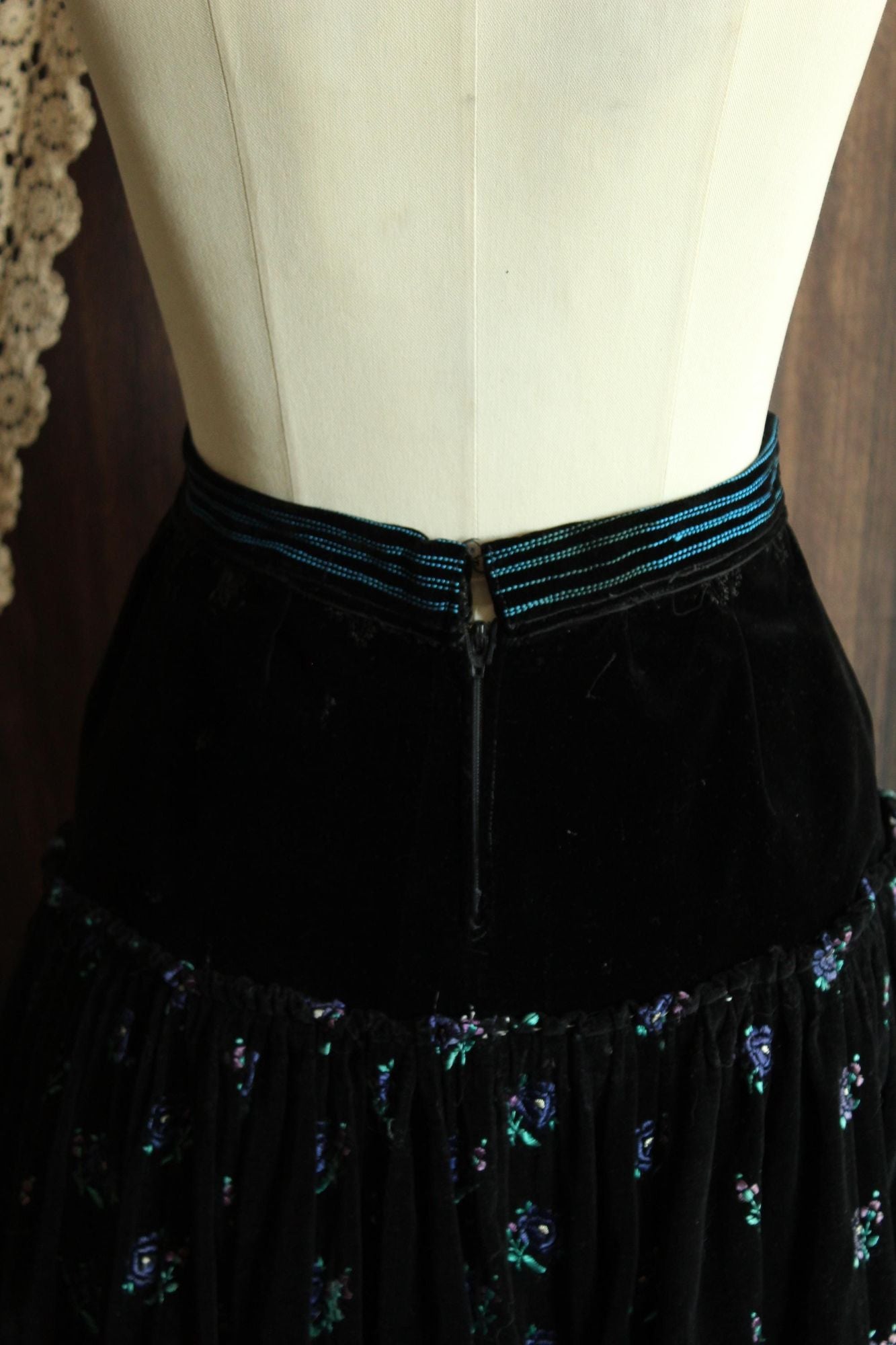 Vintage 1970s Volup Black Velvet Folk Dirndl Style Skirt