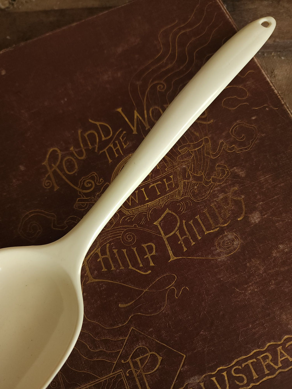 Vintage 1970s Large Cream Melamine Ware Ladle